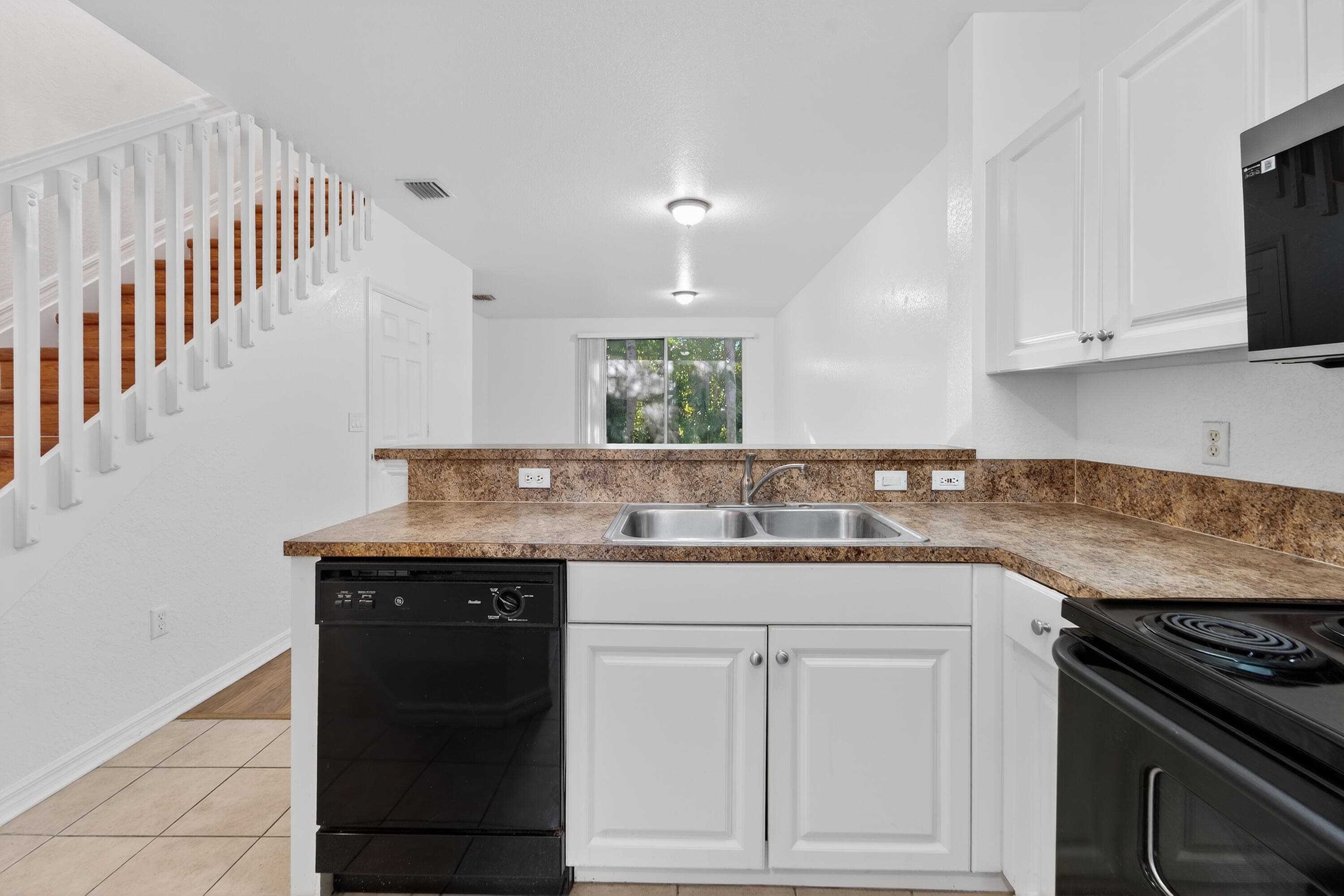 3635 Sonoma Drive, Riviera Beach, FL 33404 — photo 5 of 20