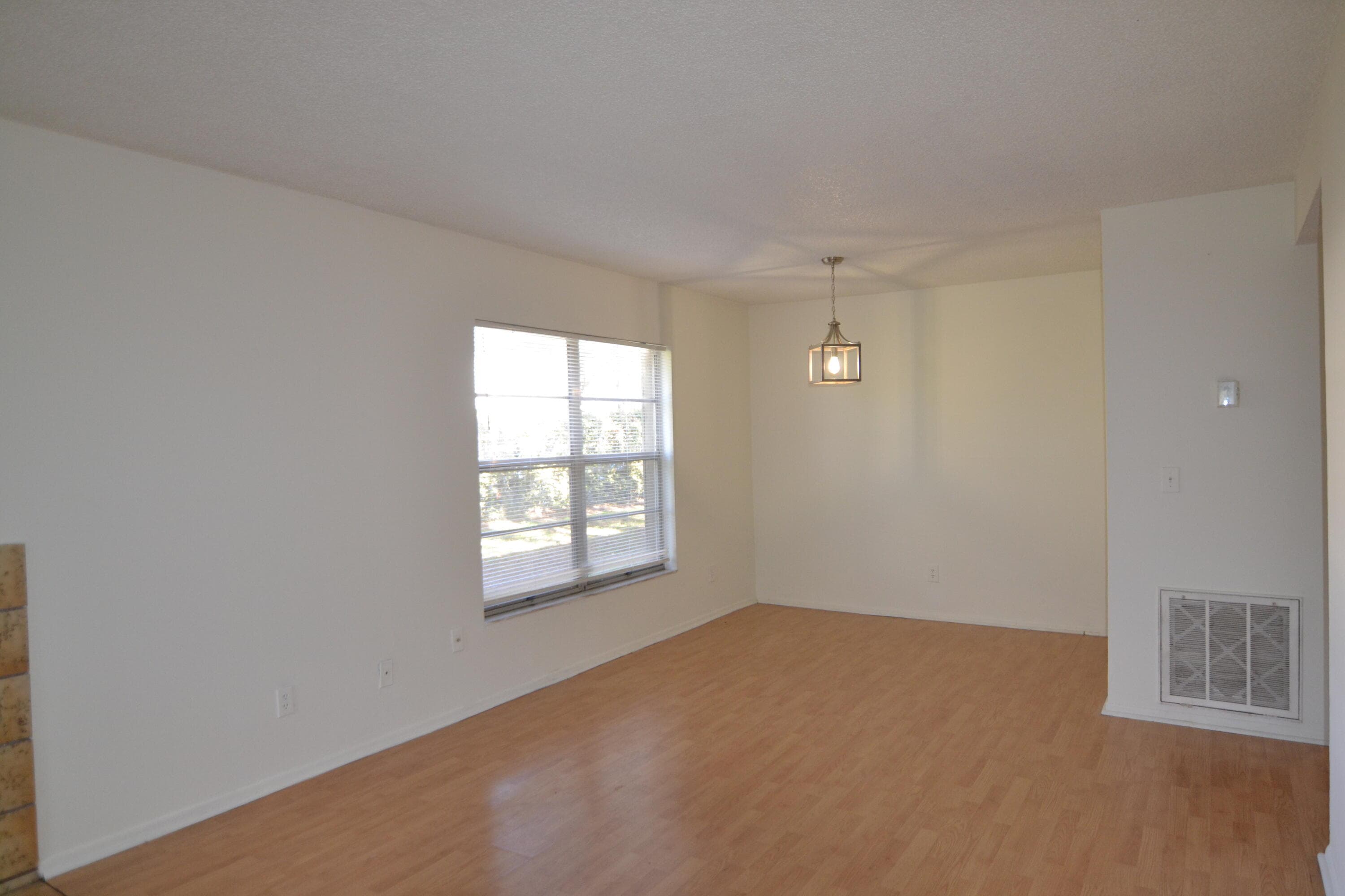 14308 Hanging Moss Circle 102, Tampa, FL 33613 — photo 3 of 19