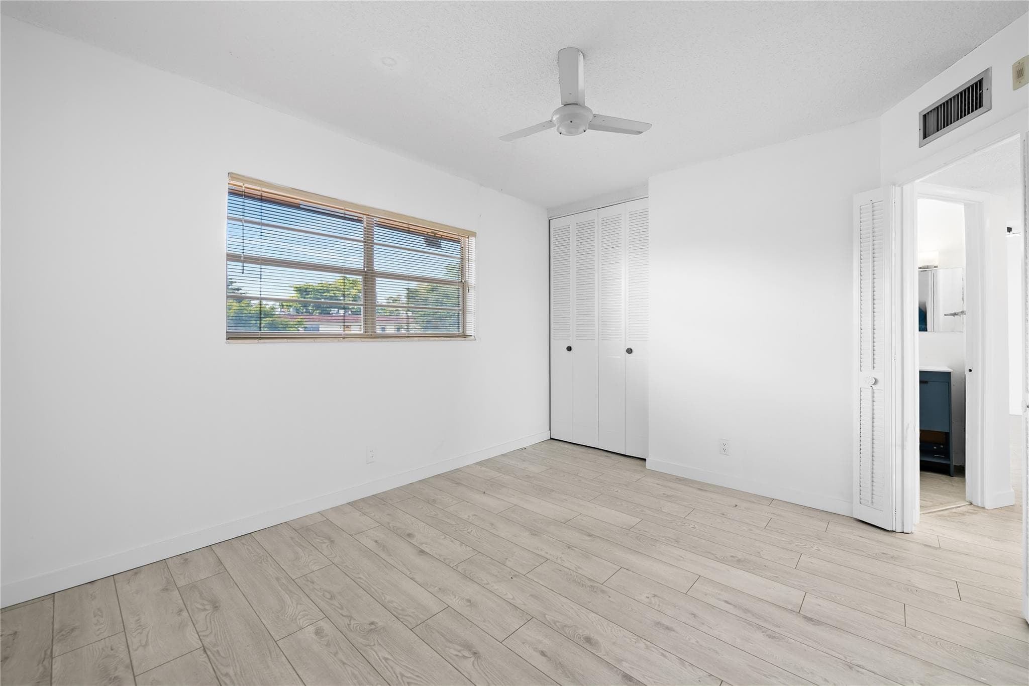 5031 W Oakland Park Boulevard 309, Lauderdale Lakes, FL 33313 — photo 9 of 23