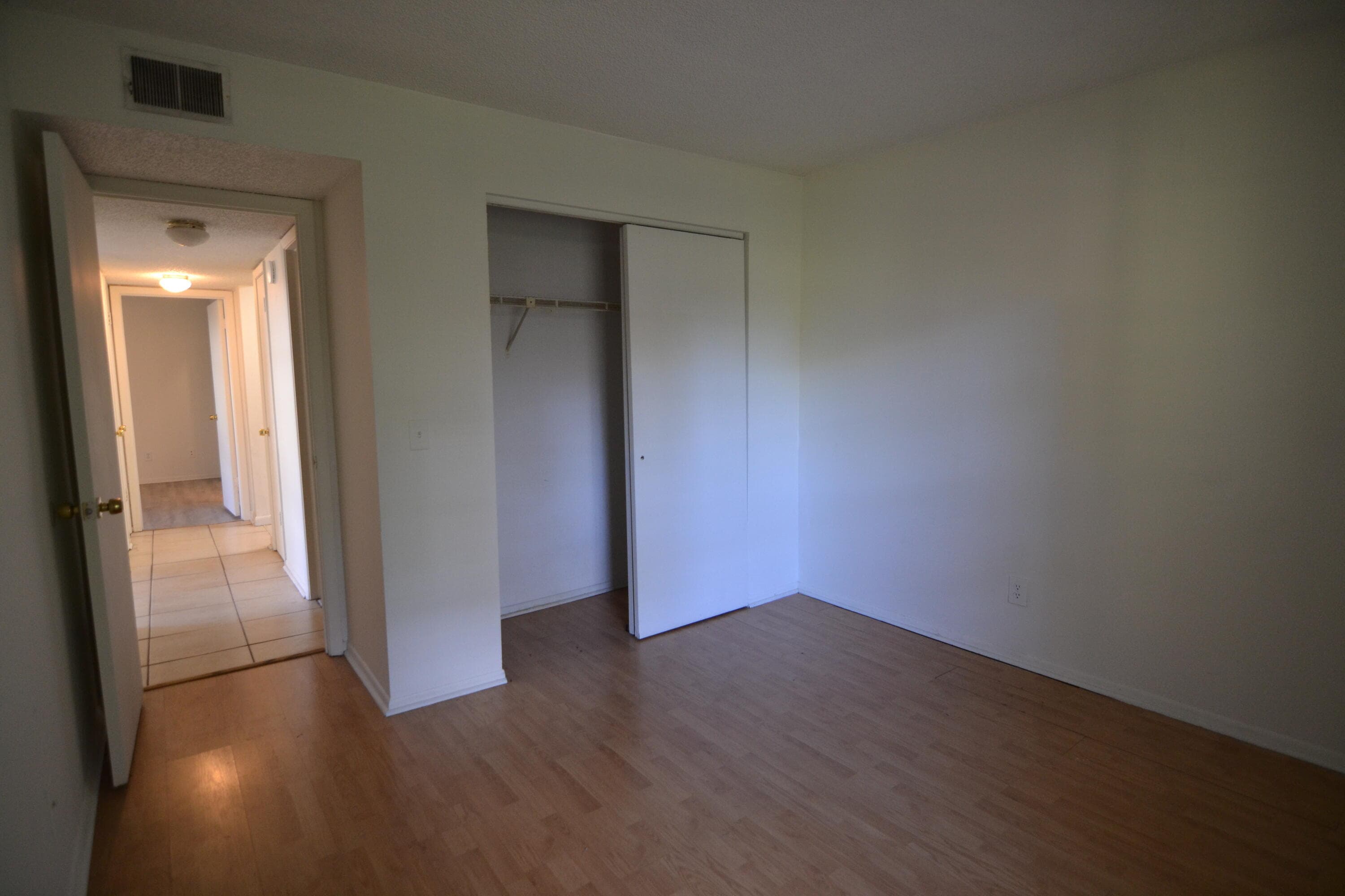 14308 Hanging Moss Circle 102, Tampa, FL 33613 — photo 16 of 19