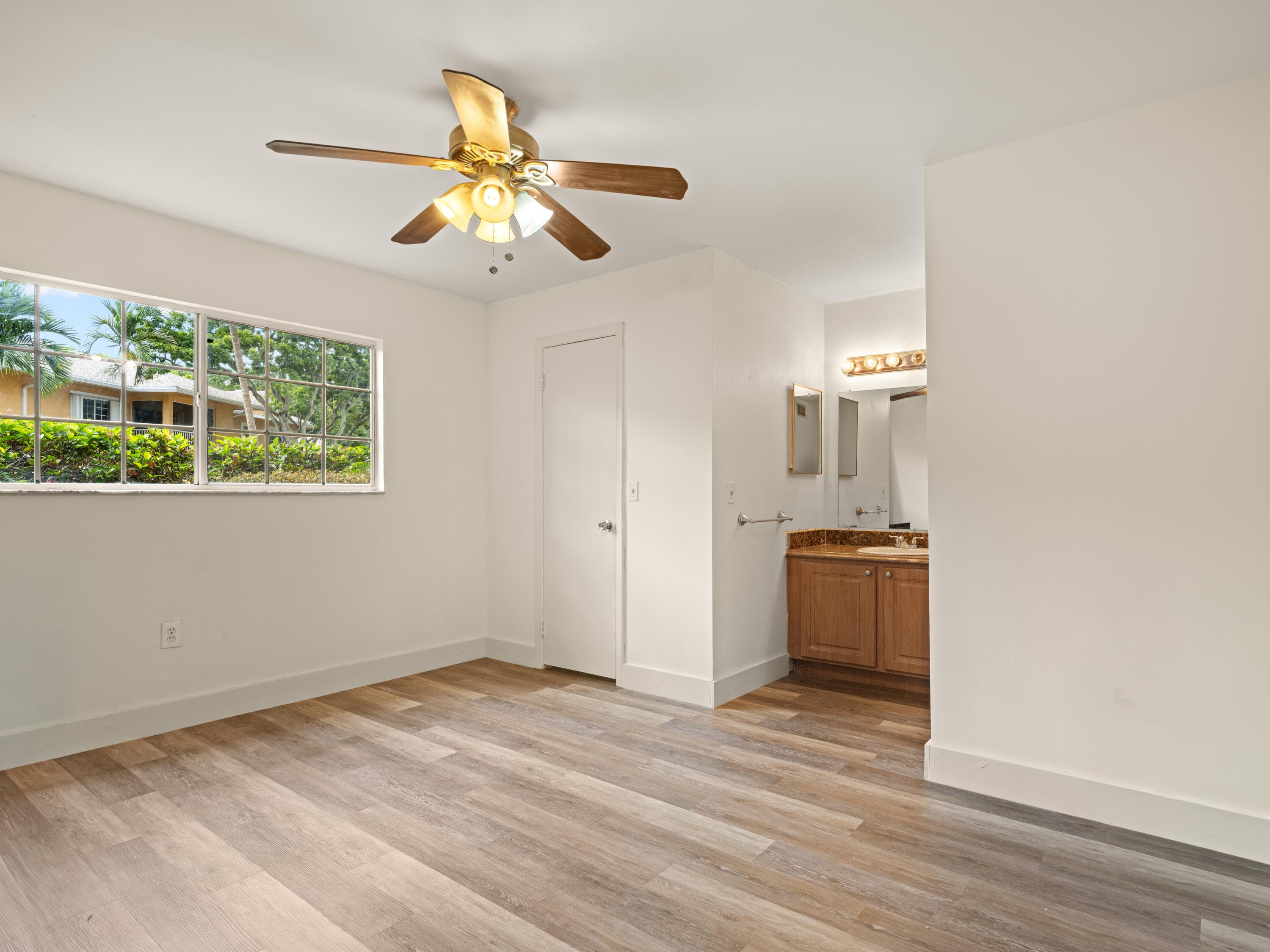 811 SE 4th Avenue C103, Dania Beach, FL 33004 — photo 15 of 21