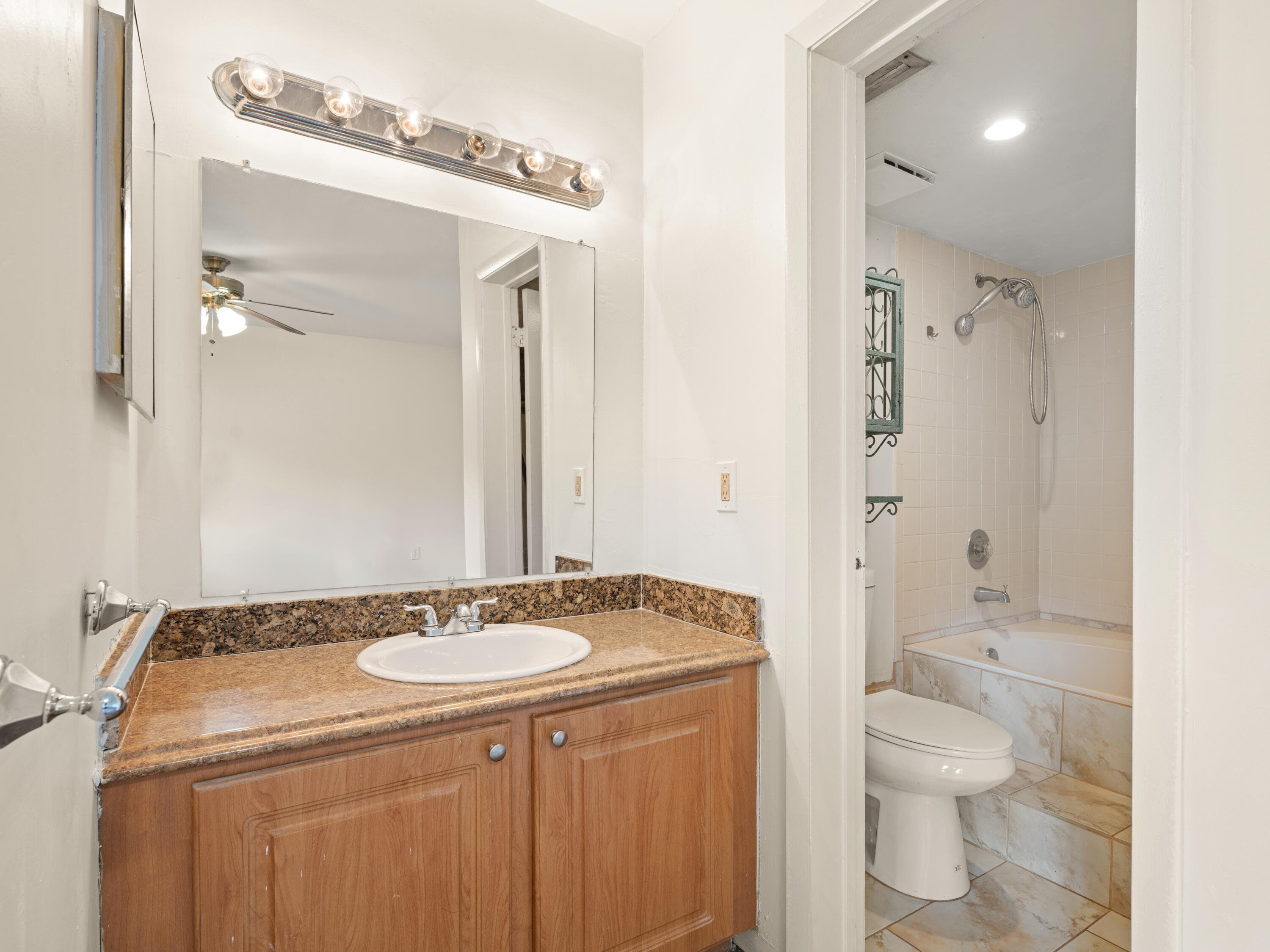 811 SE 4th Avenue C103, Dania Beach, FL 33004 — photo 16 of 21