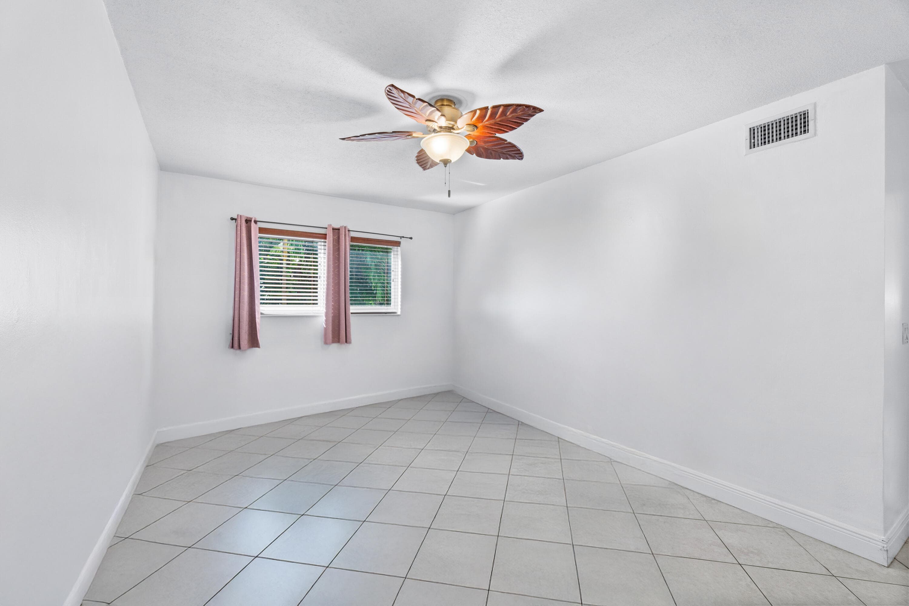 658 NE 6th Court E E, Boynton Beach, FL 33435 — photo 19 of 26