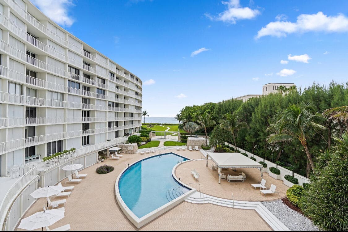 2780 S Ocean Boulevard 312, Palm Beach, FL 33480 — photo 2 of 30