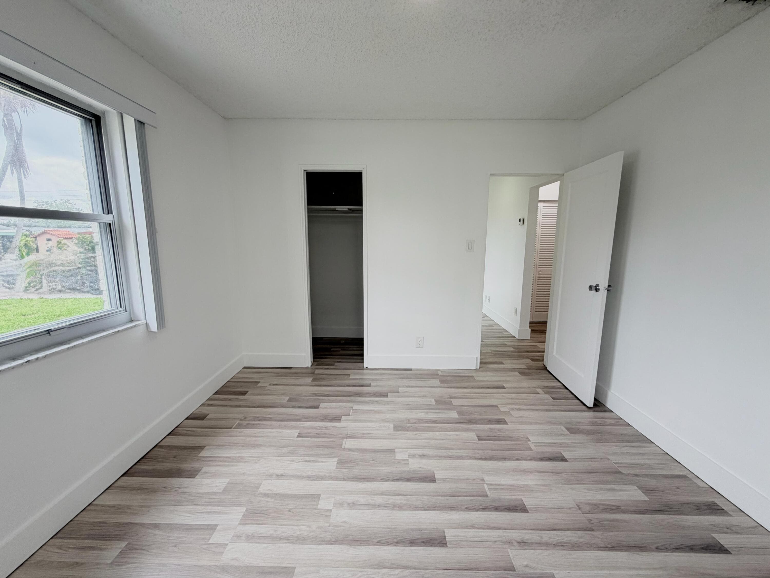 831 El Prado, West Palm Beach, FL 33405 — photo 10 of 21