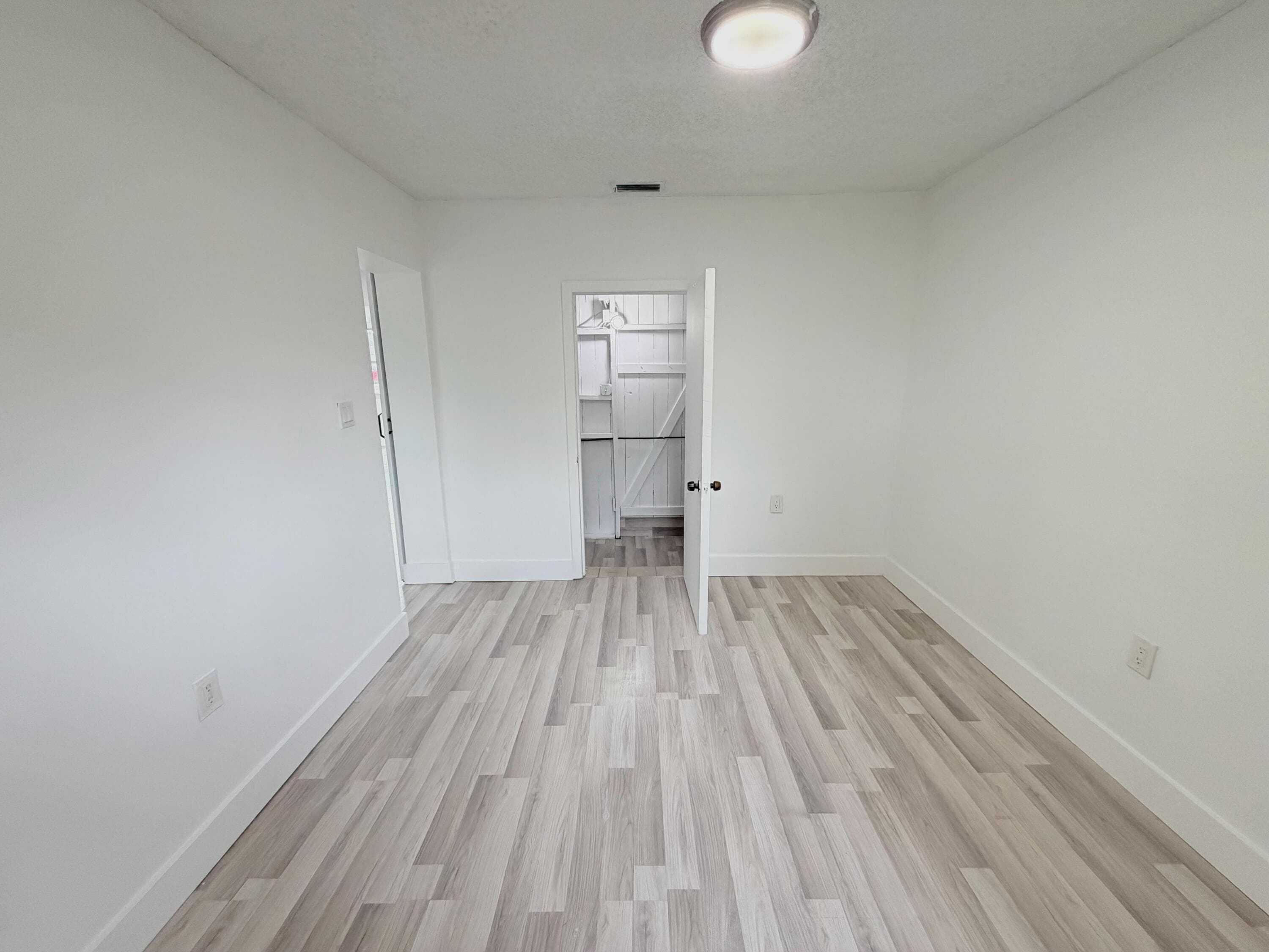 831 El Prado, West Palm Beach, FL 33405 — photo 18 of 21