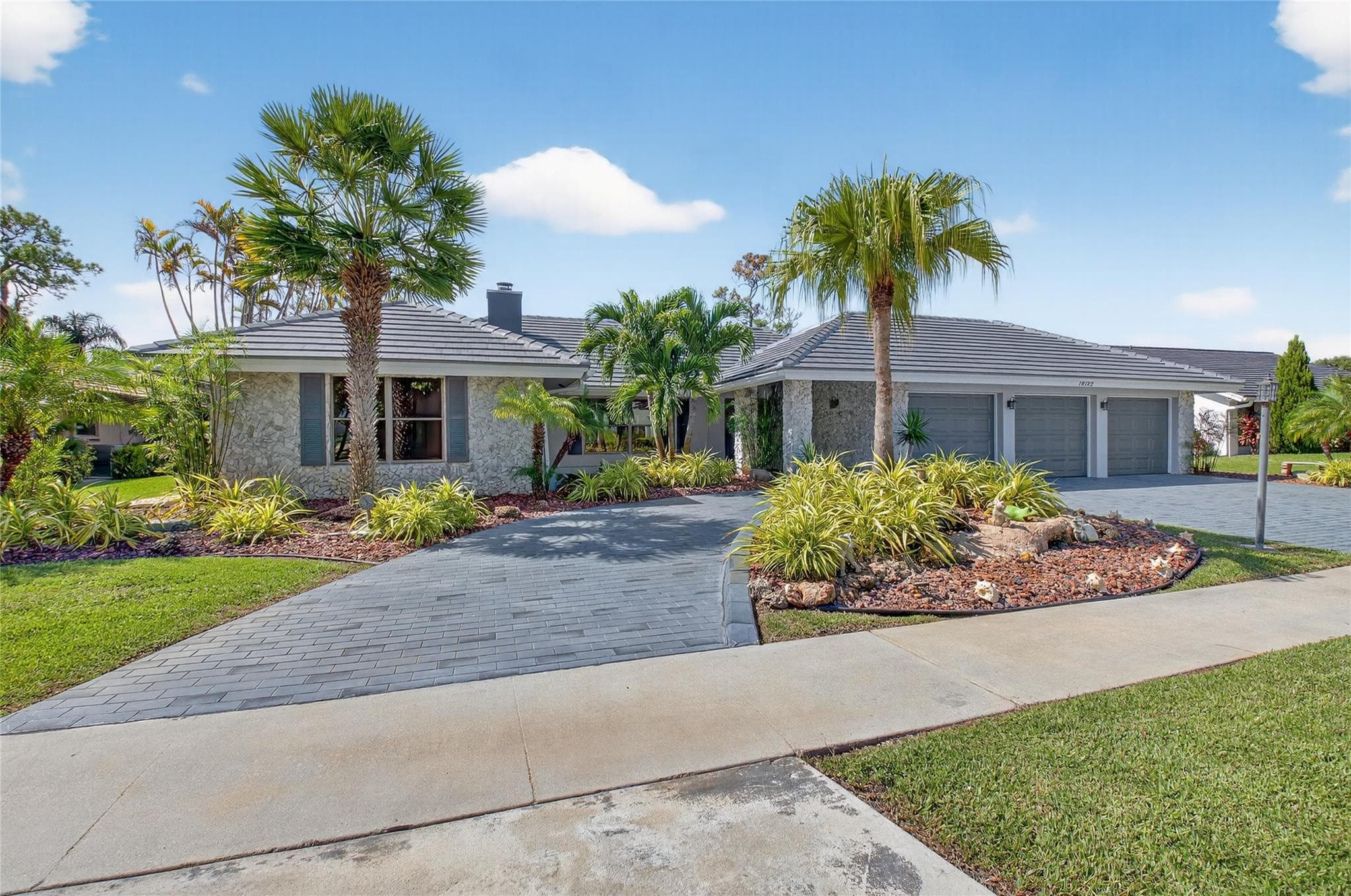 10182 Boca Woods Lane, Boca Raton, FL 33428 — photo 4 of 64