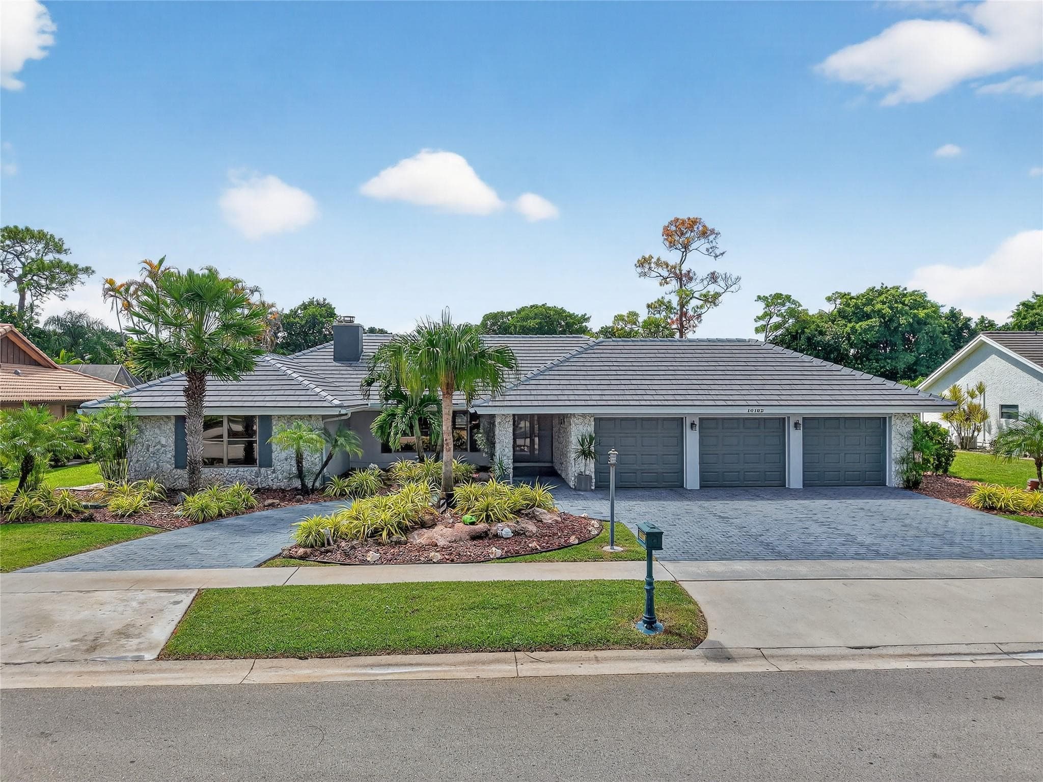 10182 Boca Woods Lane, Boca Raton, FL 33428 — photo 43 of 64