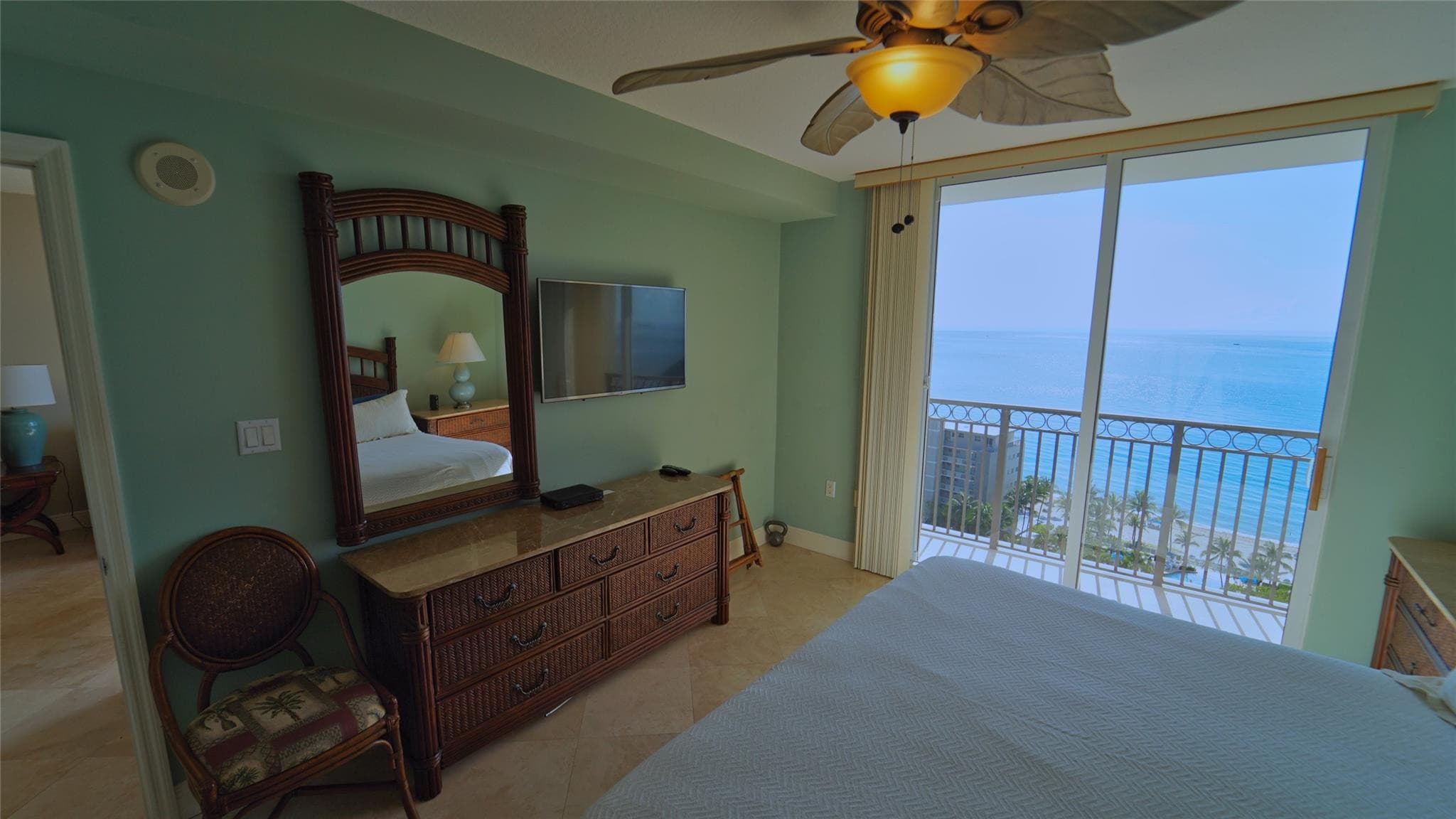 2011 N Ocean Boulevard 1606, Fort Lauderdale, FL 33305 — photo 16 of 30