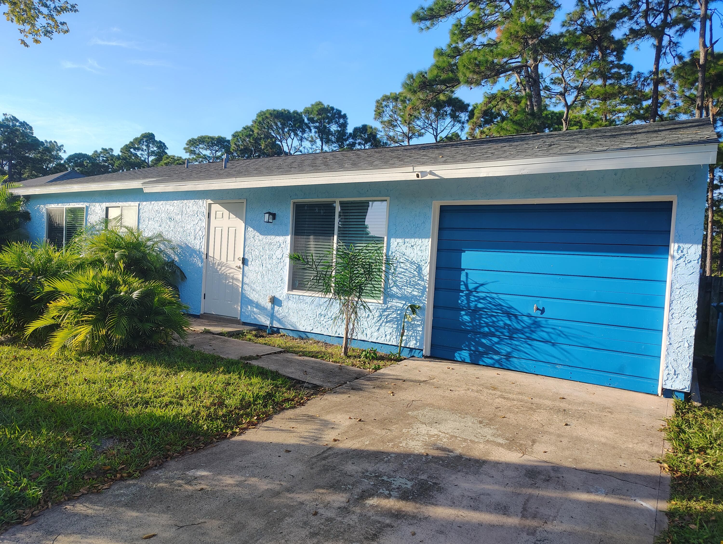 983 SE Emerald Rd Road SE, Palm Bay, FL 32909 — photo 2 of 33