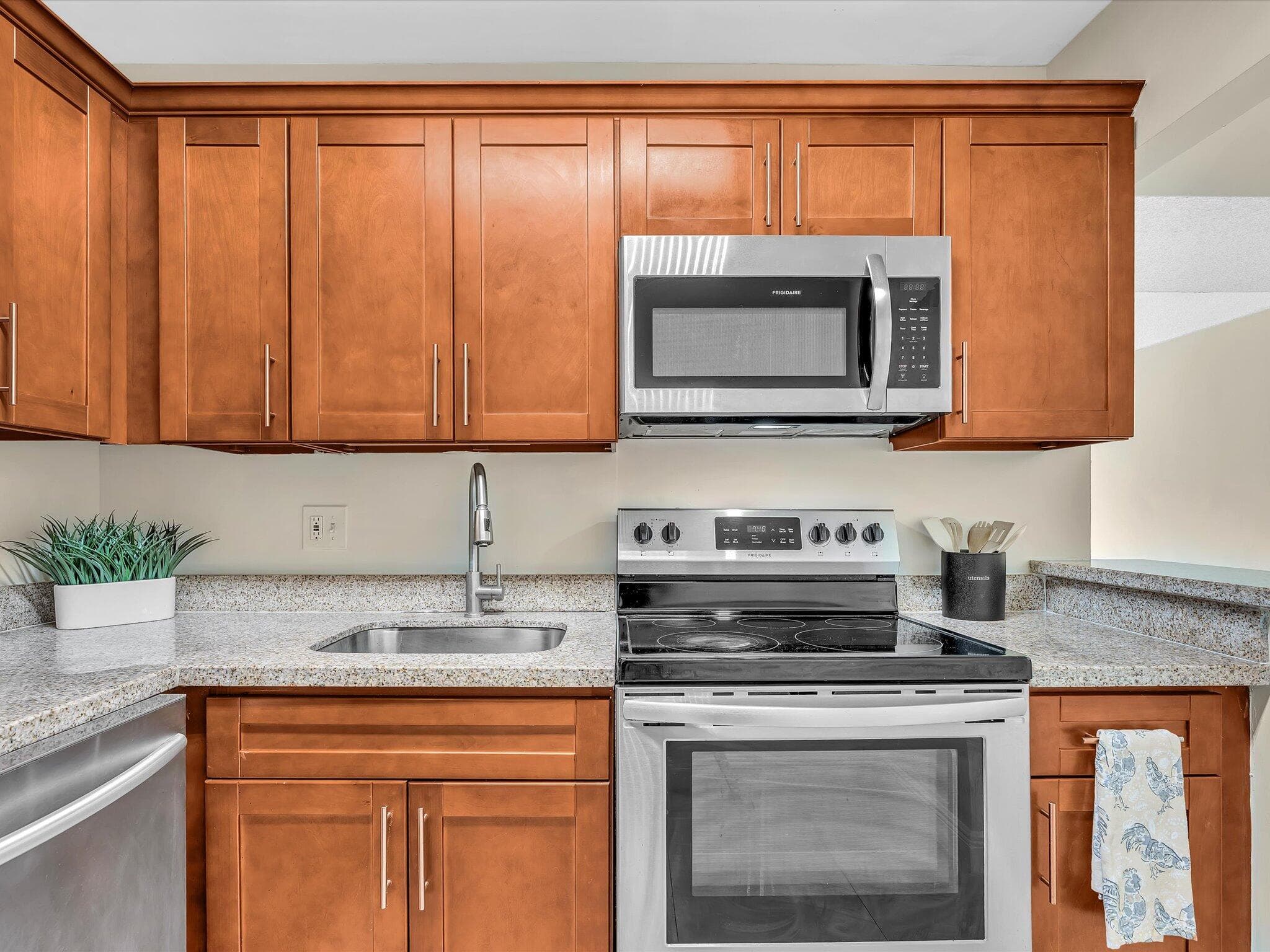 470 NW 20th Street 3020, Boca Raton, FL 33431 — photo 1 of 43