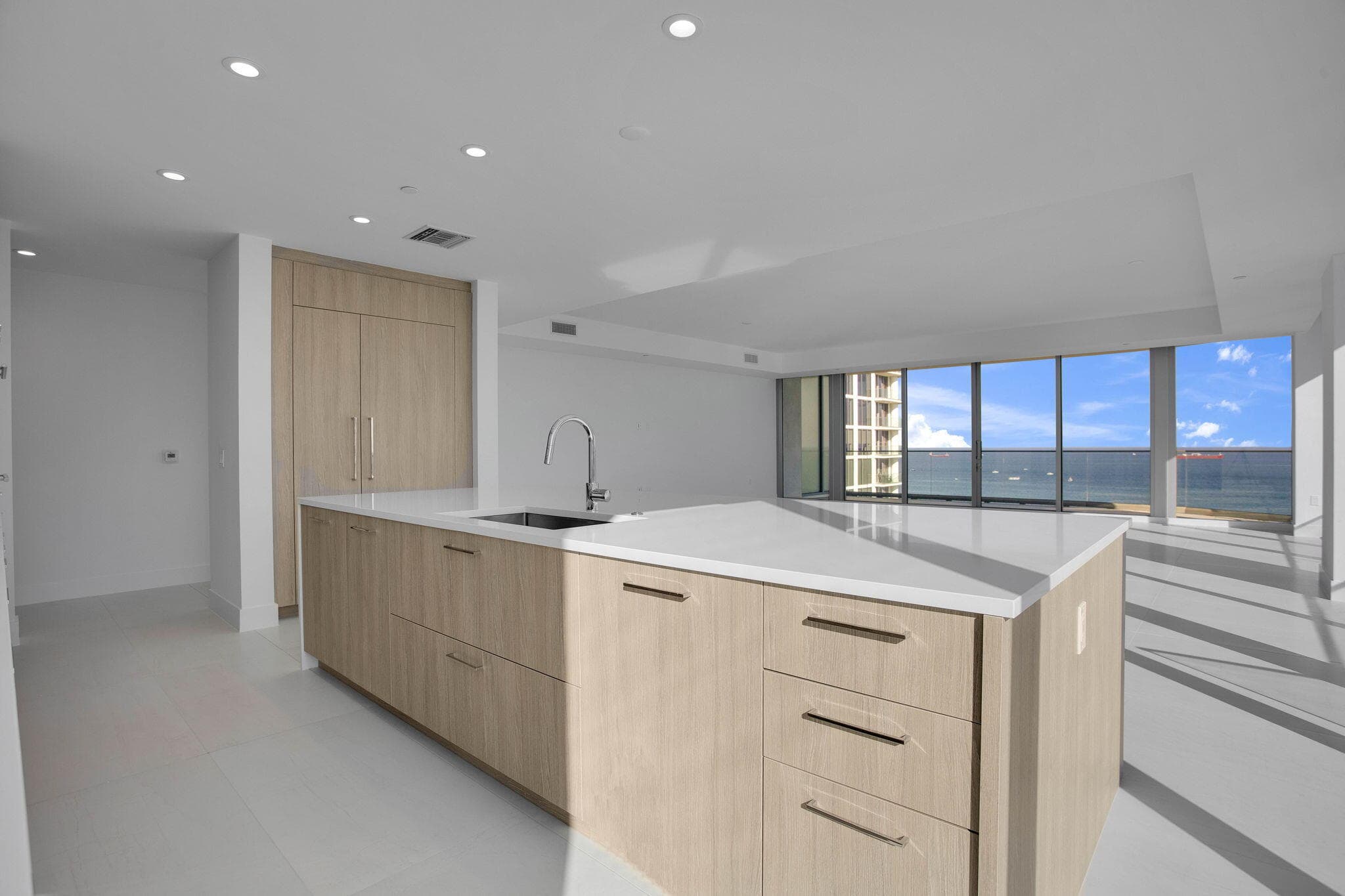 153 N Seabreeze Blvd 1602, Fort Lauderdale, FL 33304 — photo 16 of 73