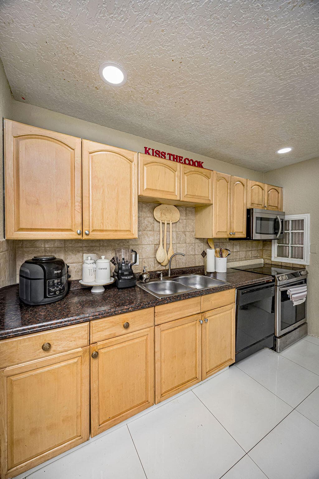 2333 Wabasso Drive, West Palm Beach, FL 33409 — photo 19 of 36
