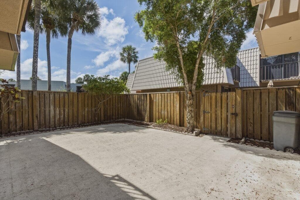 5701 57th Way, West Palm Beach, FL 33409 — photo 7 of 57