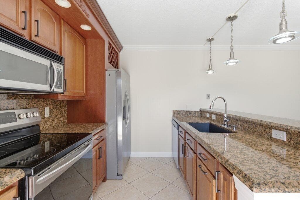 5701 57th Way, West Palm Beach, FL 33409 — photo 22 of 57