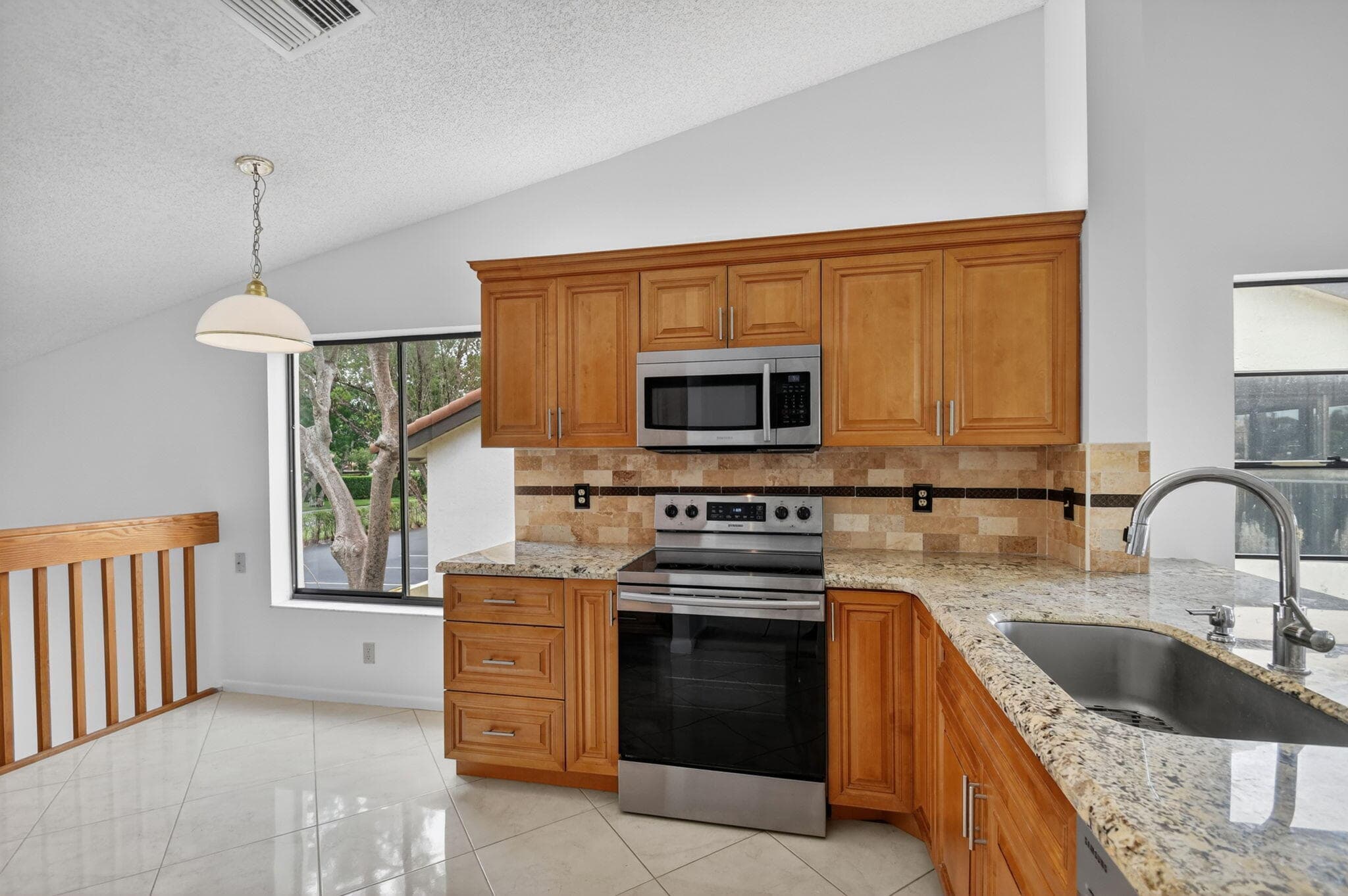 10231 N Circle Lake Drive 201, Boynton Beach, FL 33437 — photo 2 of 77