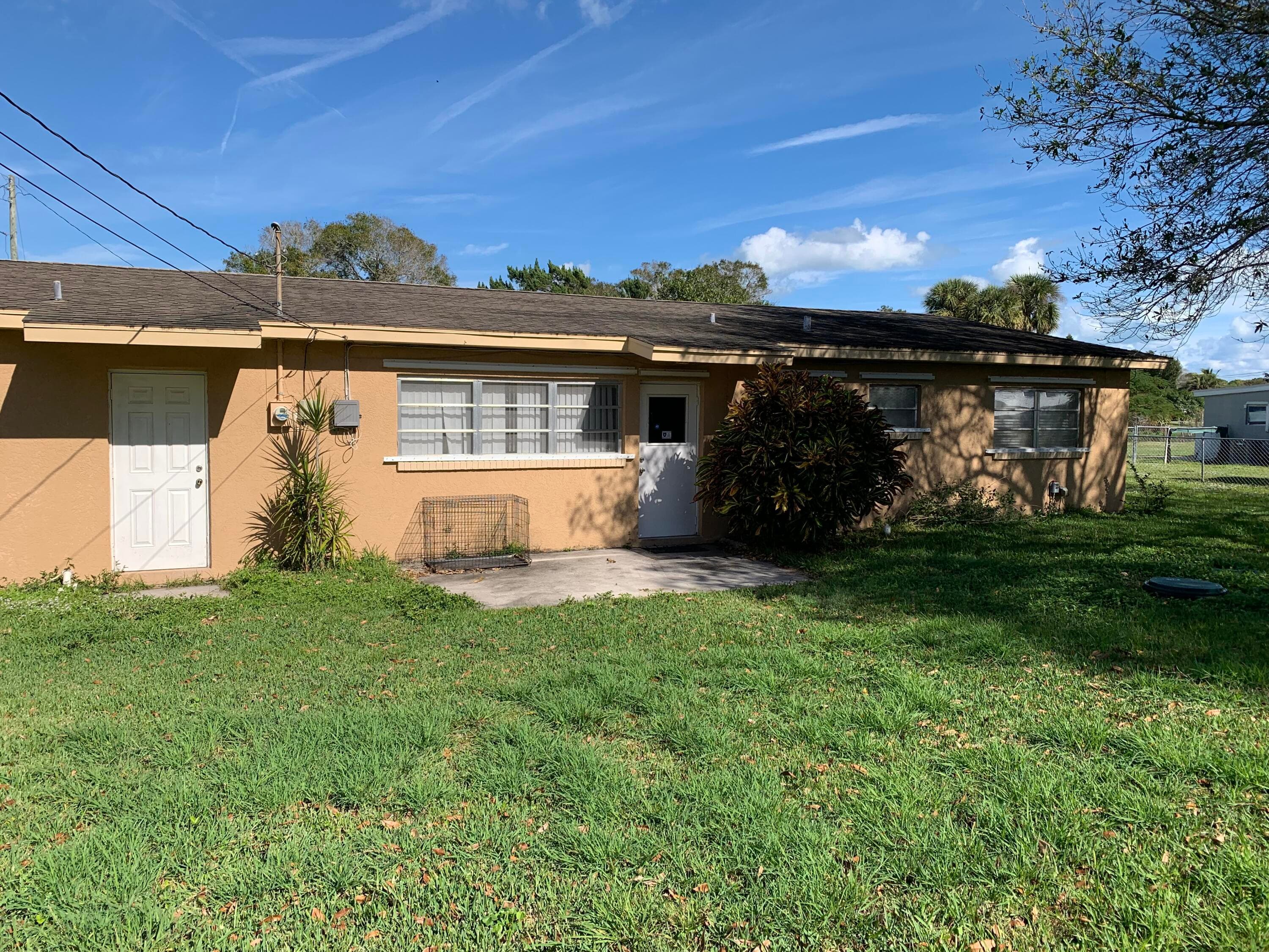 363 Hosbine Street, Fort Pierce, FL 34982 — photo 4 of 17
