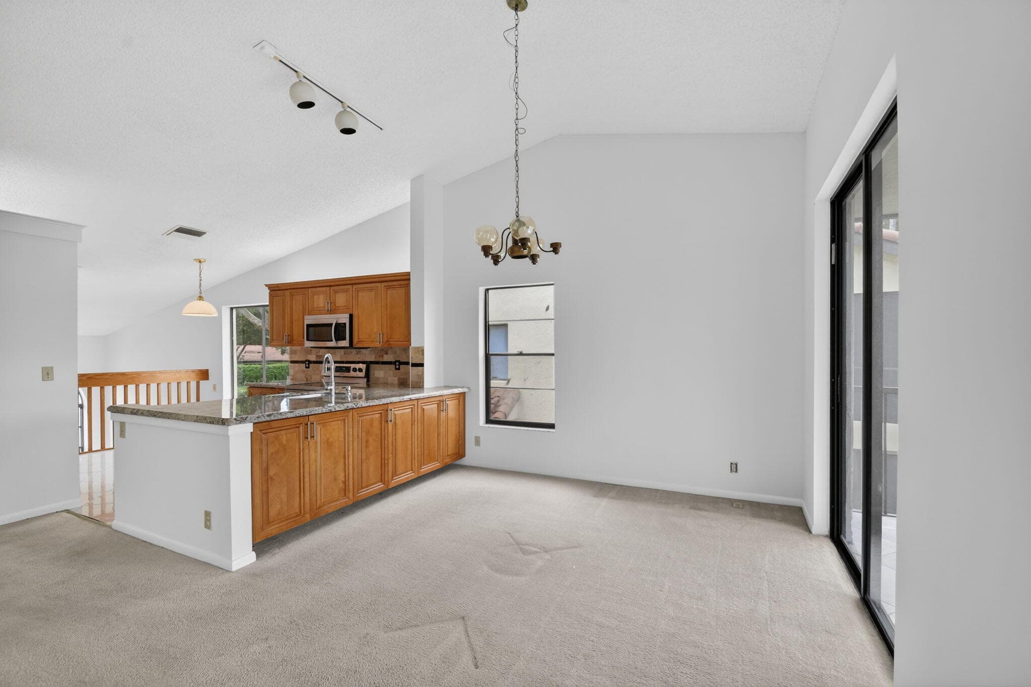 10231 N Circle Lake Drive 201, Boynton Beach, FL 33437 — photo 13 of 77
