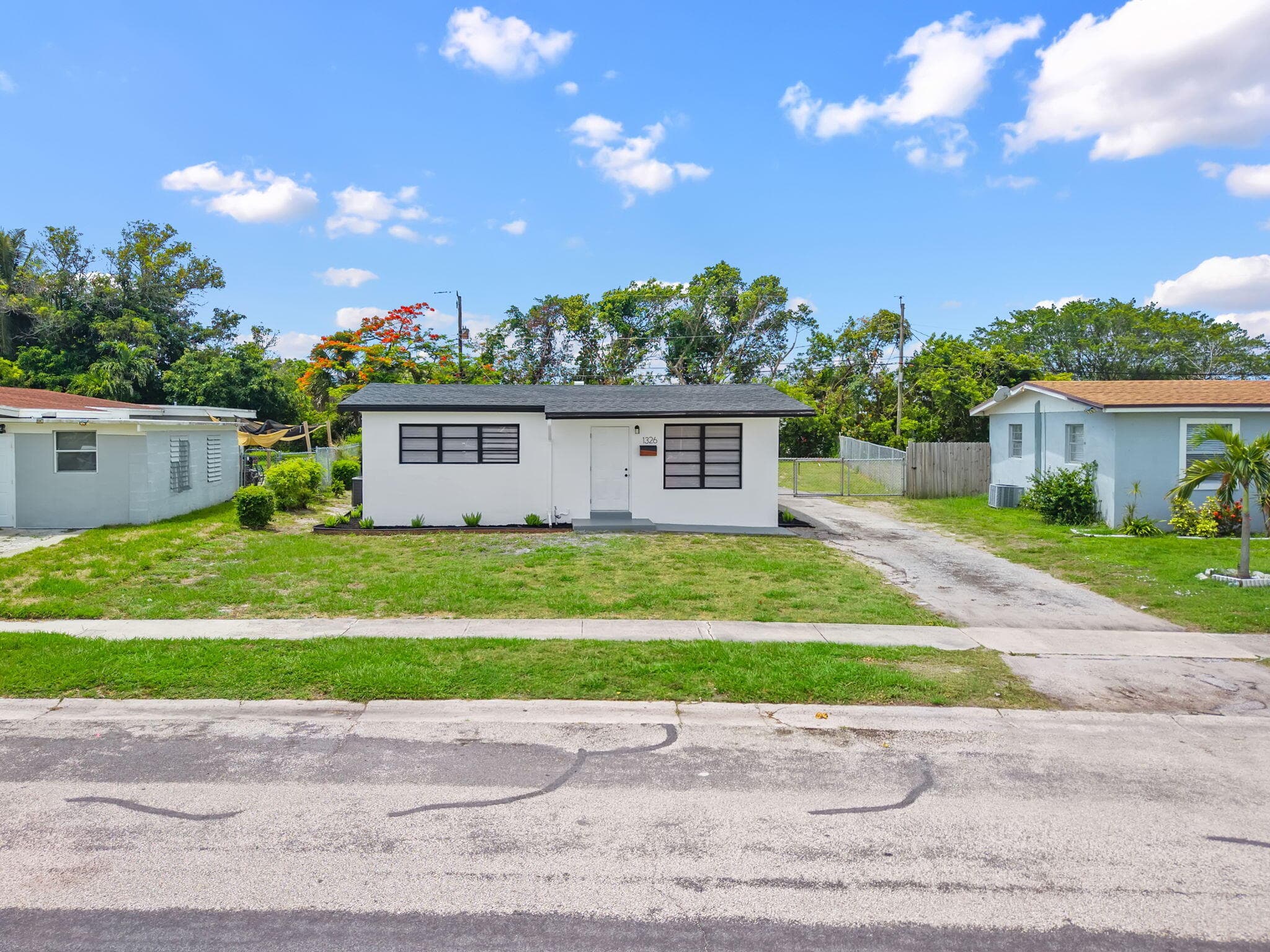 1326 8th Street, West Palm Beach, FL 33401 — photo 2 of 24