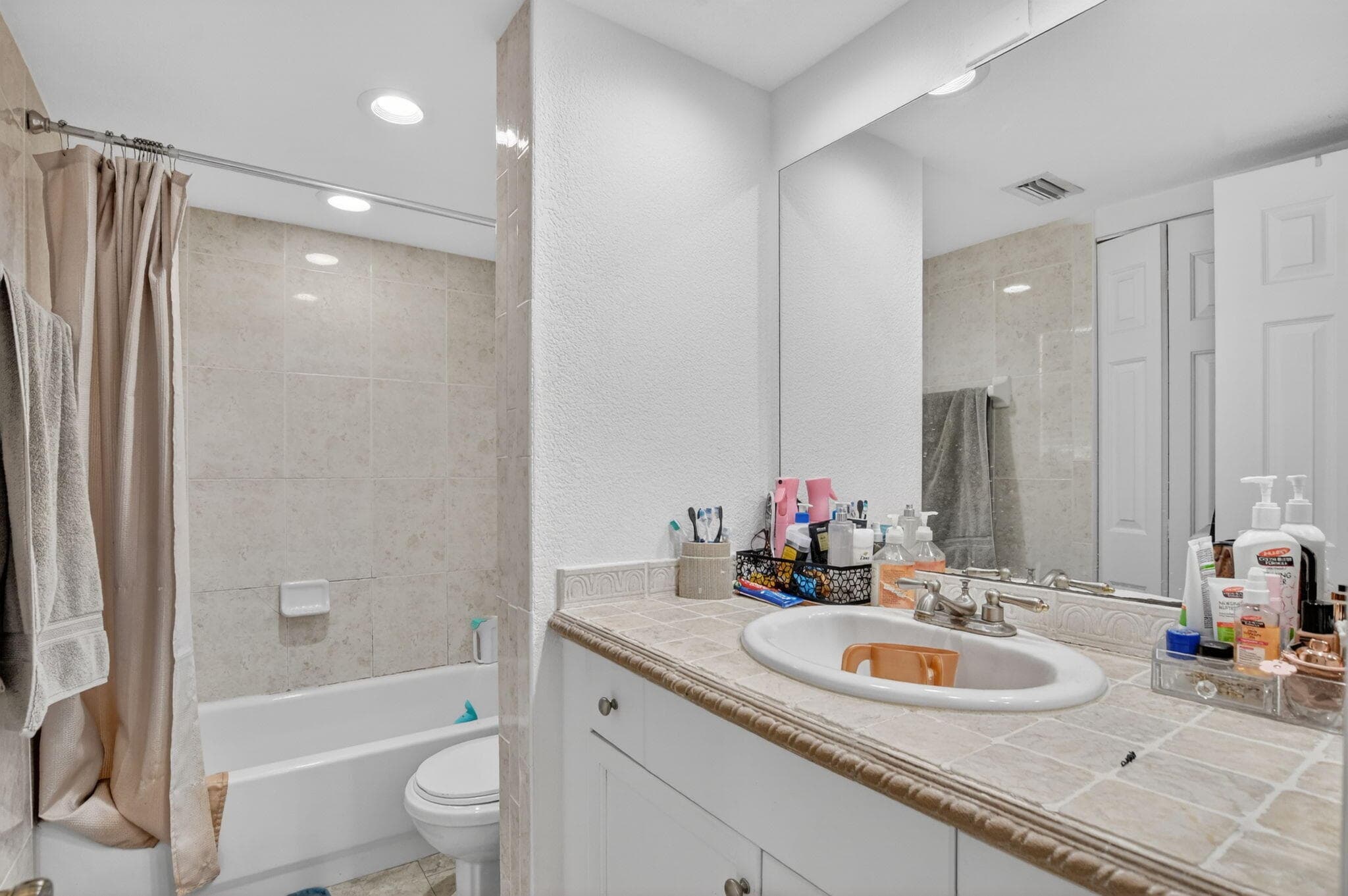 21895 Lake Forest Circle 201, Boca Raton, FL 33433 — photo 14 of 19