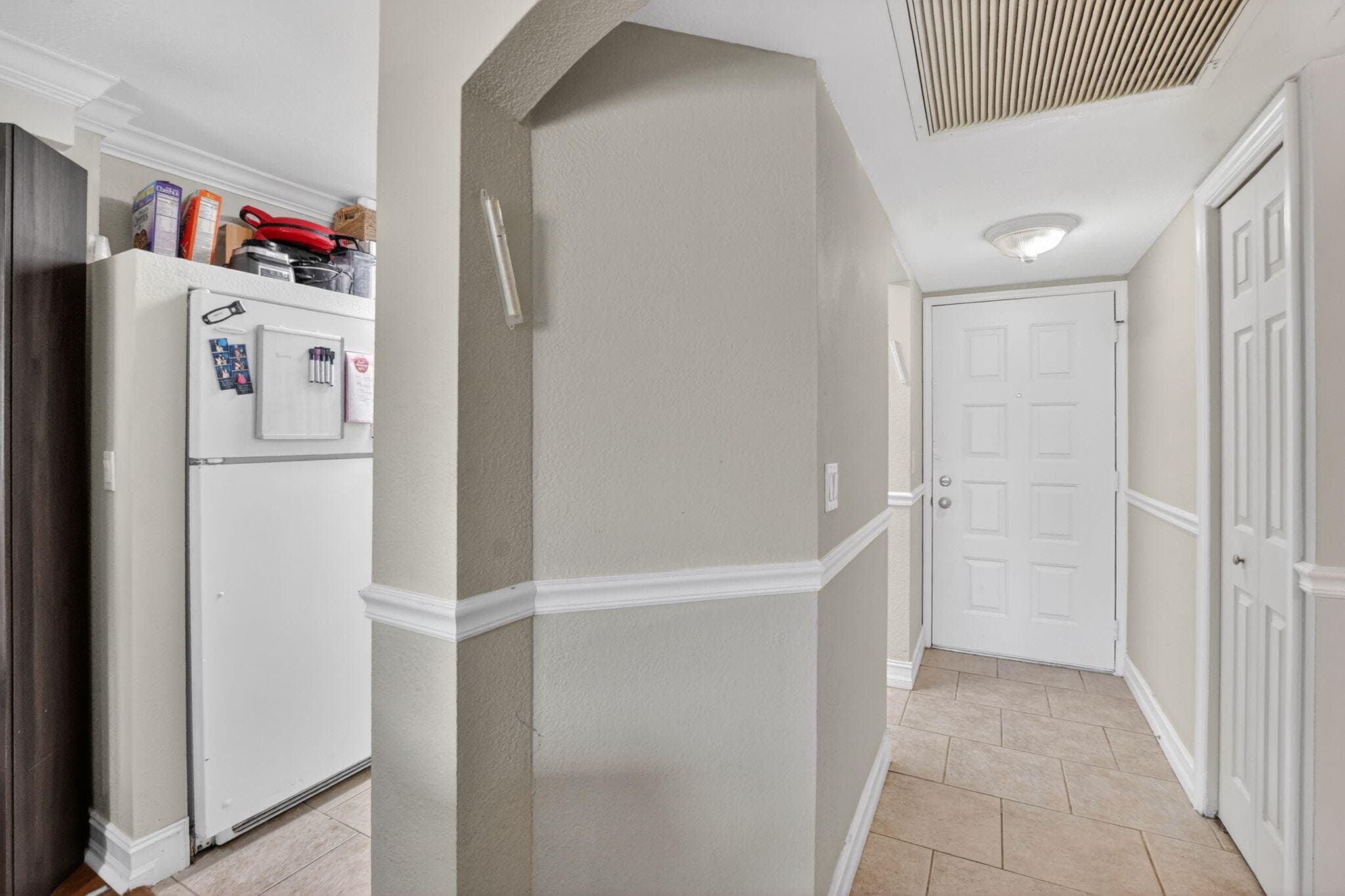 21895 Lake Forest Circle 201, Boca Raton, FL 33433 — photo 3 of 19