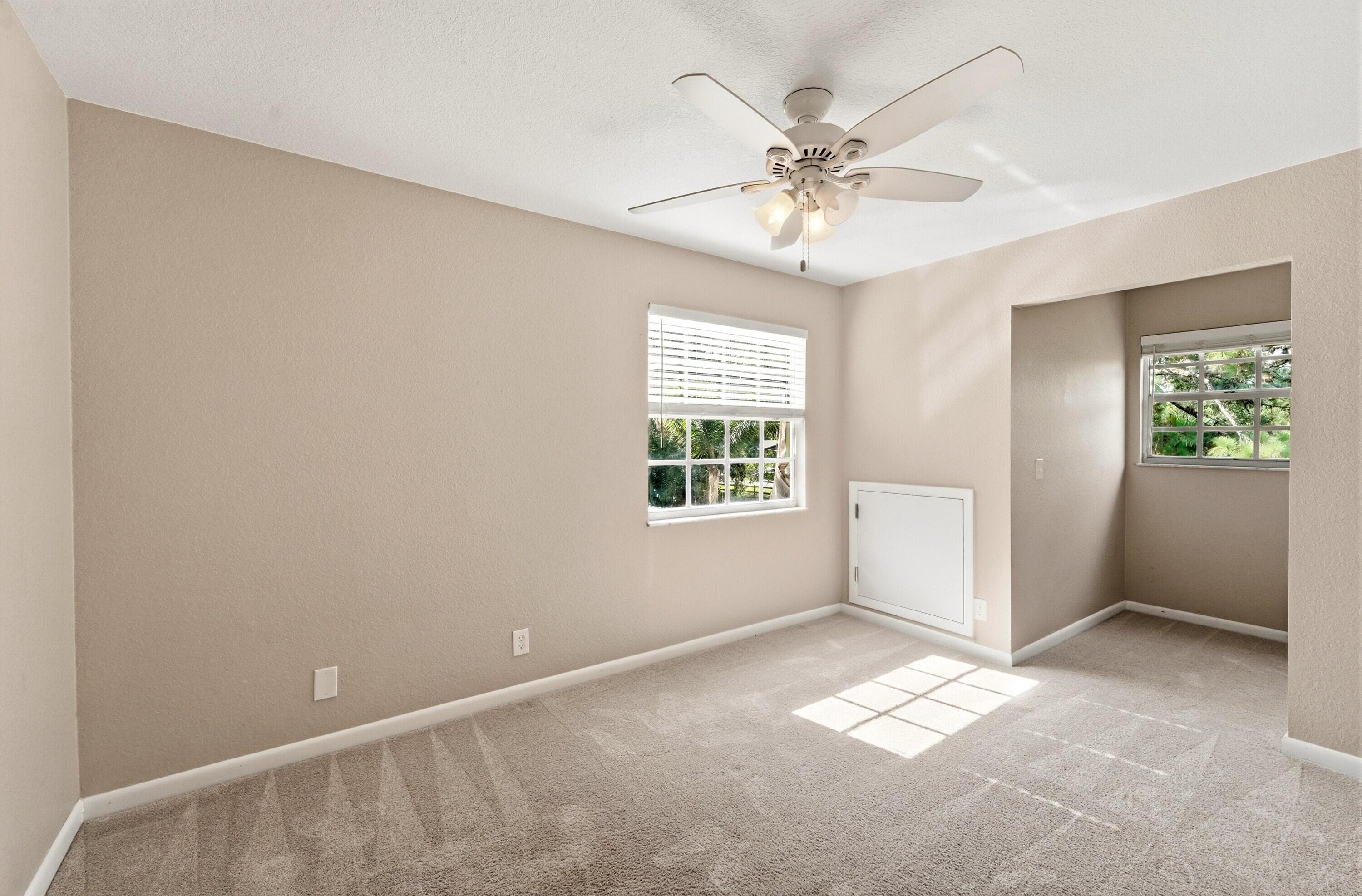 16317 Glasgow Drive E, The Acreage, FL 33470 — photo 10 of 57