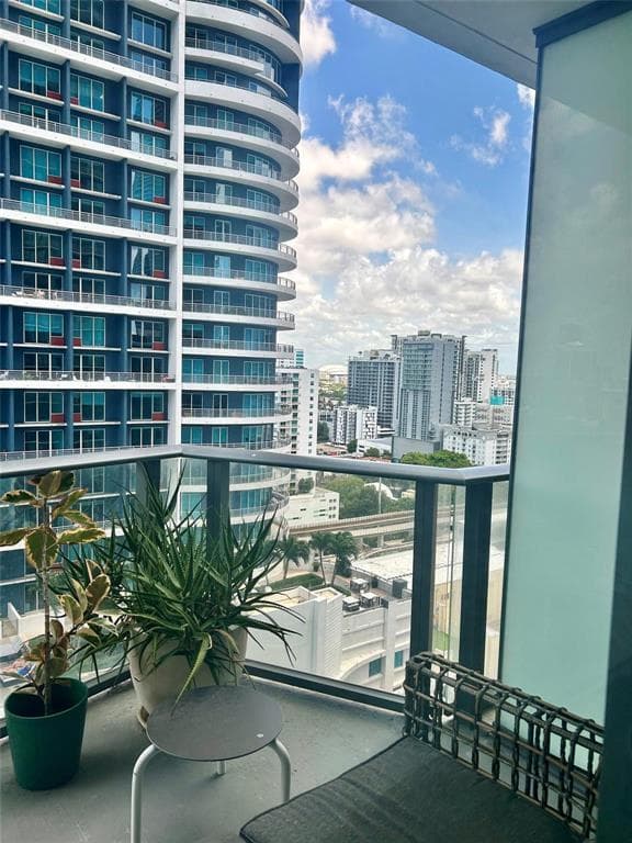 1300 S Miami Avenue 1907, Miami, FL 33130 — photo 9 of 15