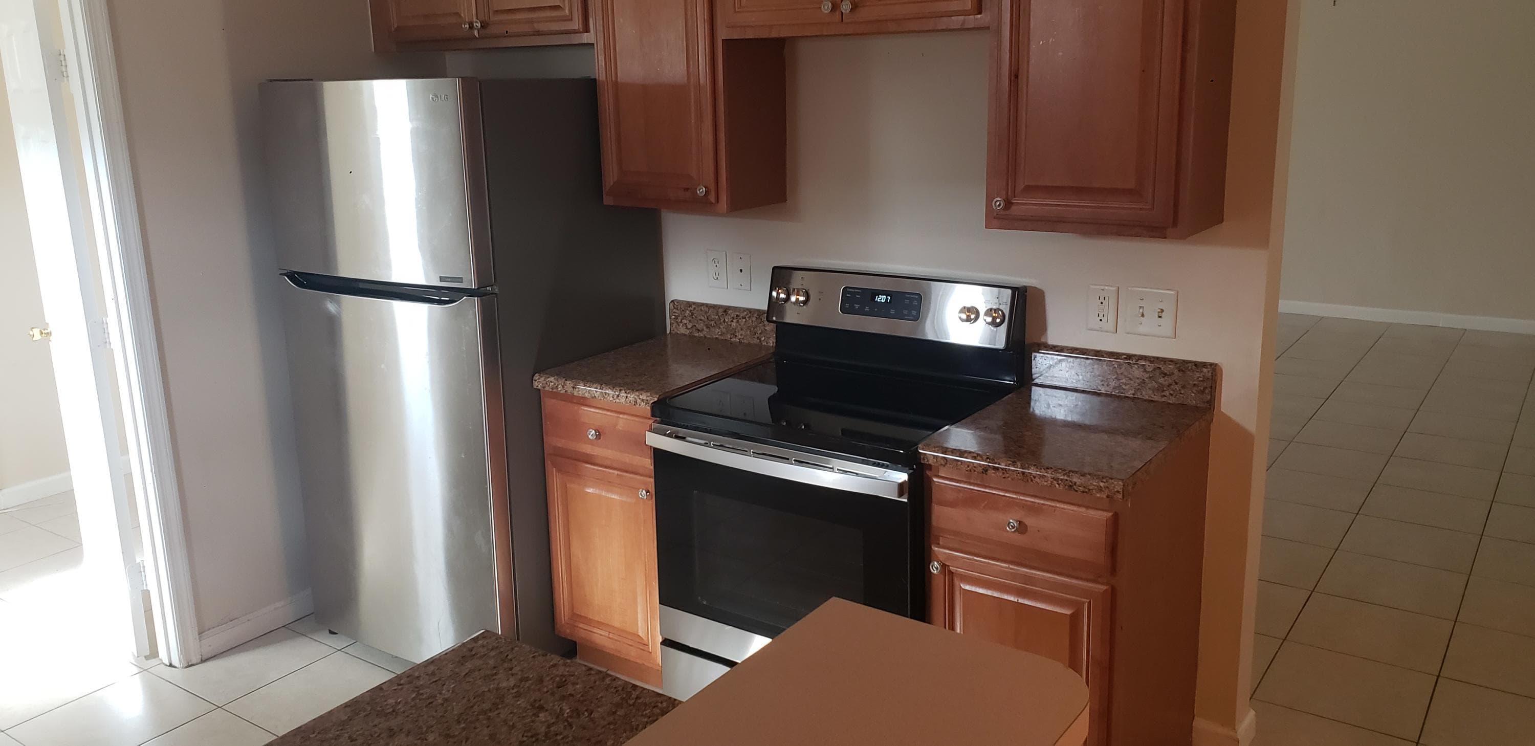 529 SW Baoy Avenue SW, Port St. Lucie, FL 34983 — photo 2 of 9