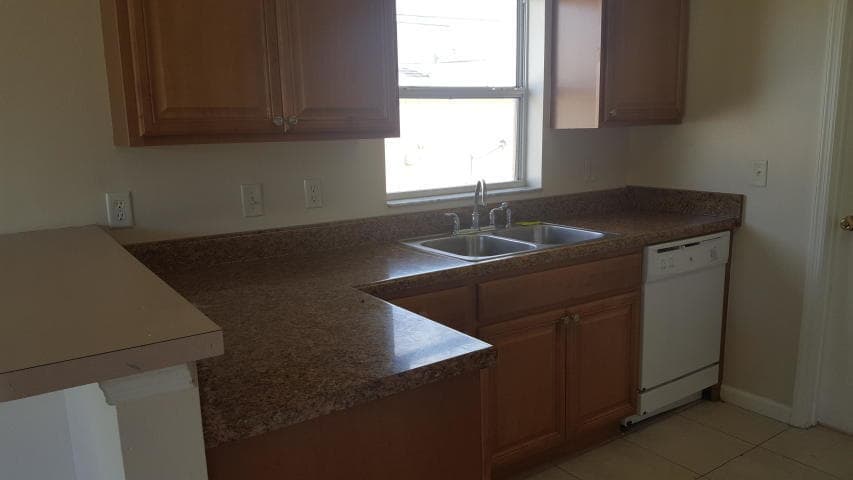 529 SW Baoy Avenue SW, Port St. Lucie, FL 34983 — photo 3 of 9