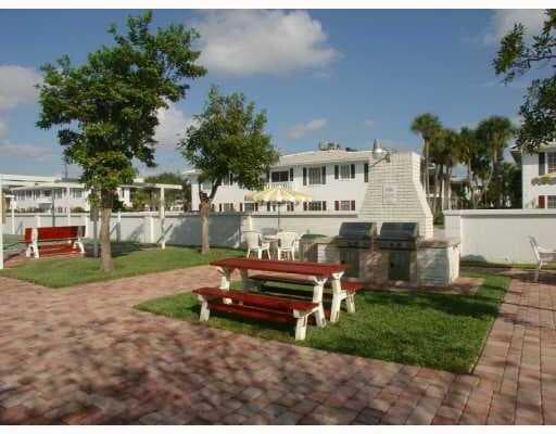 2201 NE 66th Street 1306, Fort Lauderdale, FL 33308 — photo 24 of 34