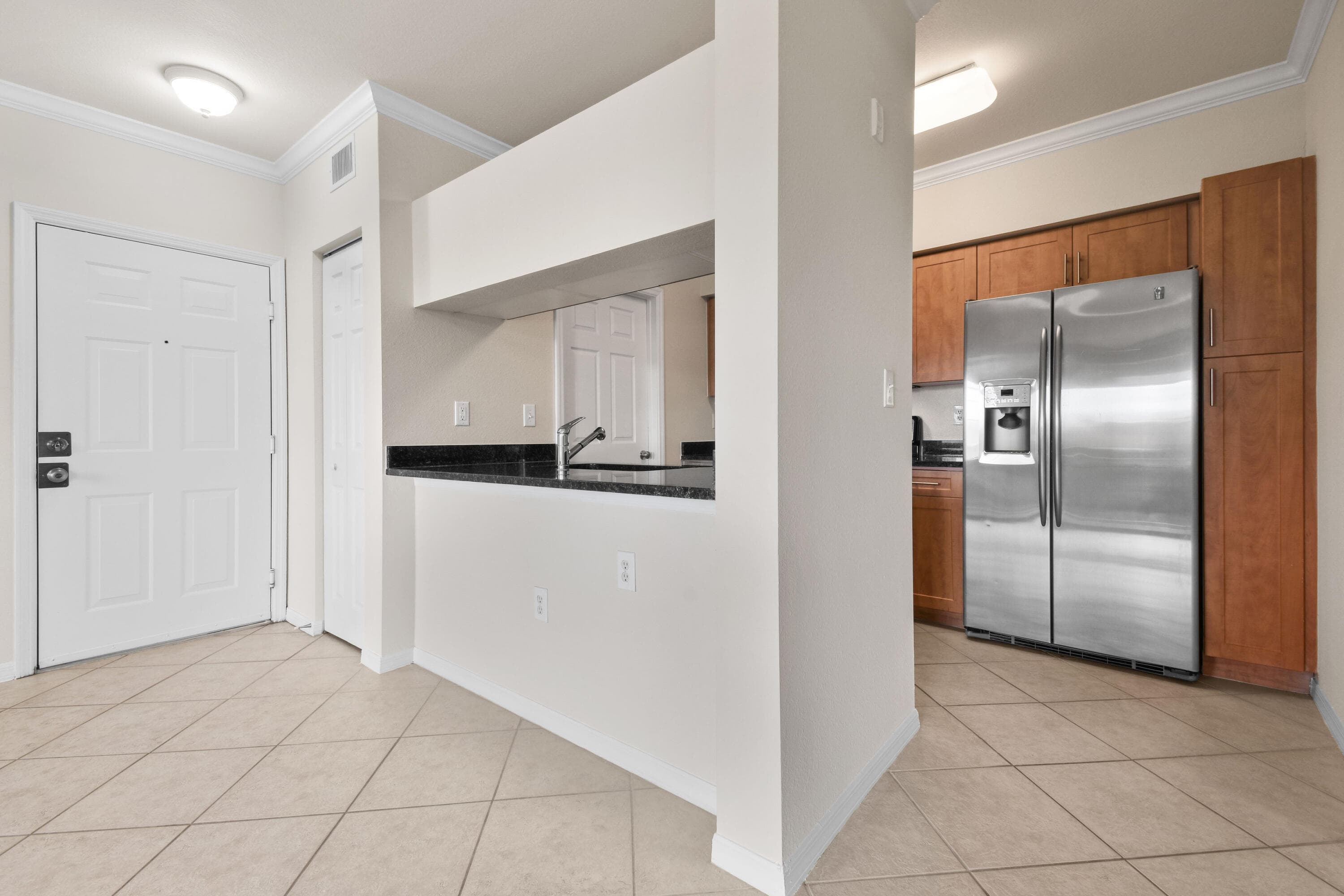 6556 Emerald Dunes Drive 302, West Palm Beach, FL 33411 — photo 7 of 32