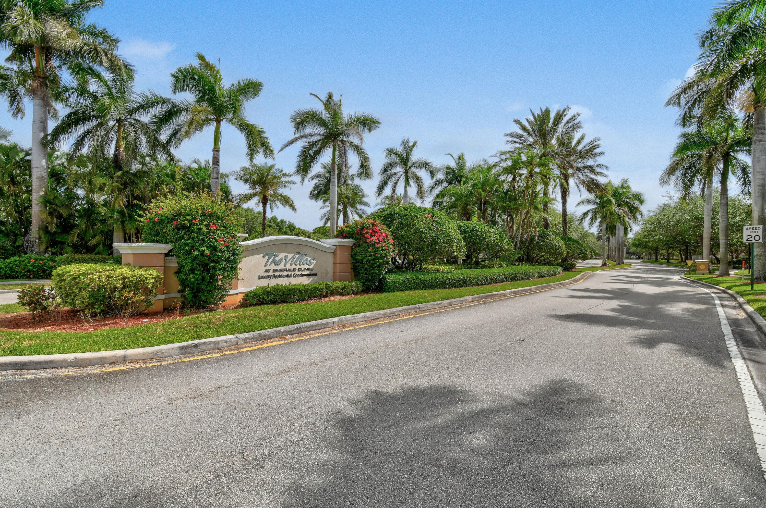 6556 Emerald Dunes Drive 302, West Palm Beach, FL 33411 — photo 20 of 32