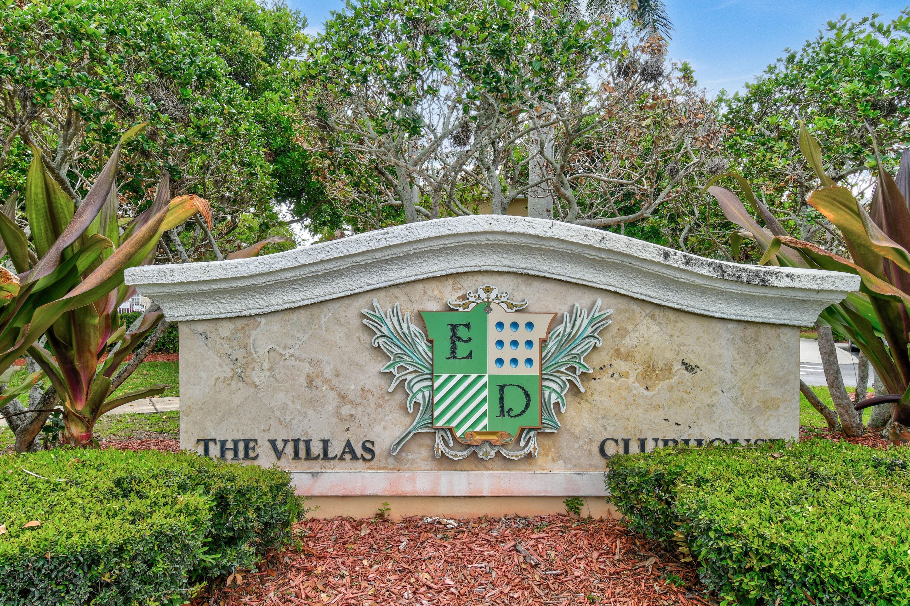 6556 Emerald Dunes Drive 302, West Palm Beach, FL 33411 — photo 24 of 32