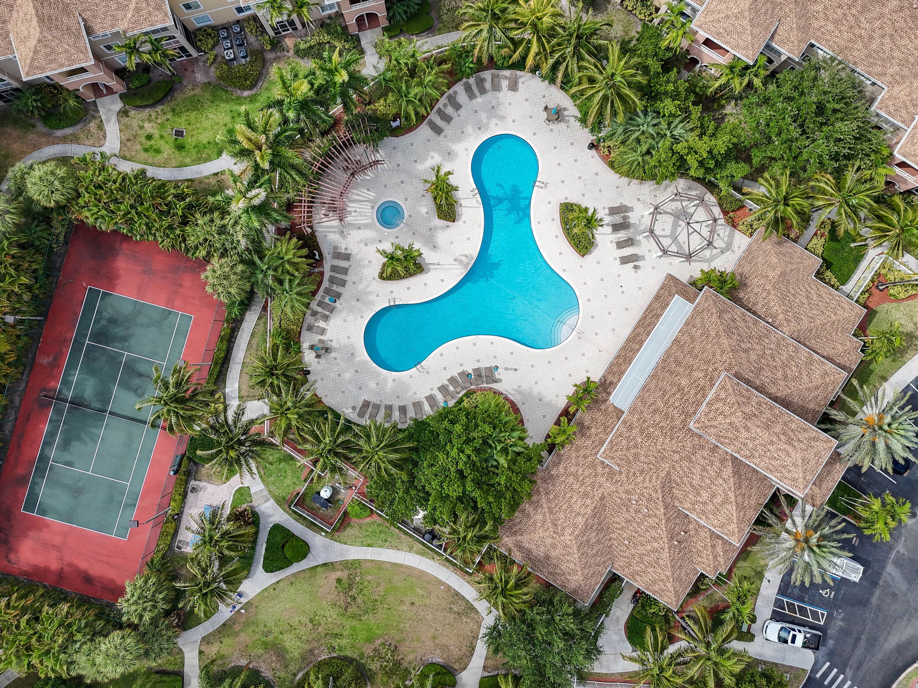 6556 Emerald Dunes Drive 302, West Palm Beach, FL 33411 — photo 25 of 32