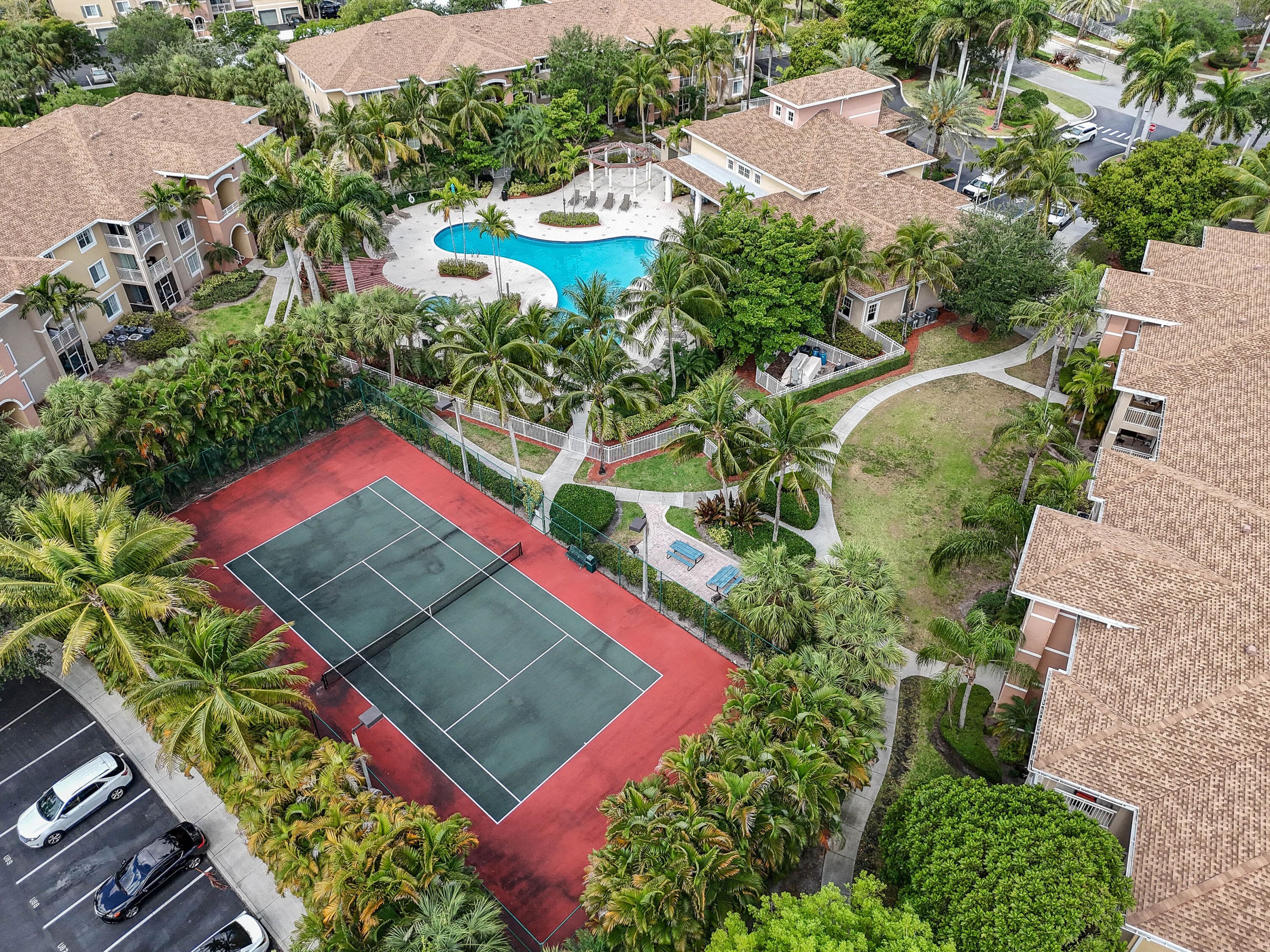 6556 Emerald Dunes Drive 302, West Palm Beach, FL 33411 — photo 26 of 32