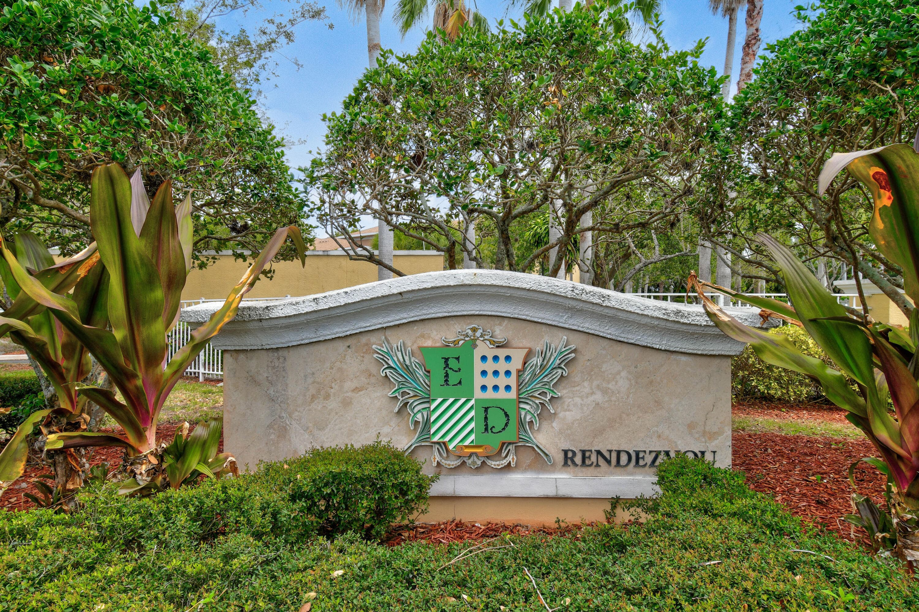 6556 Emerald Dunes Drive 302, West Palm Beach, FL 33411 — photo 29 of 32