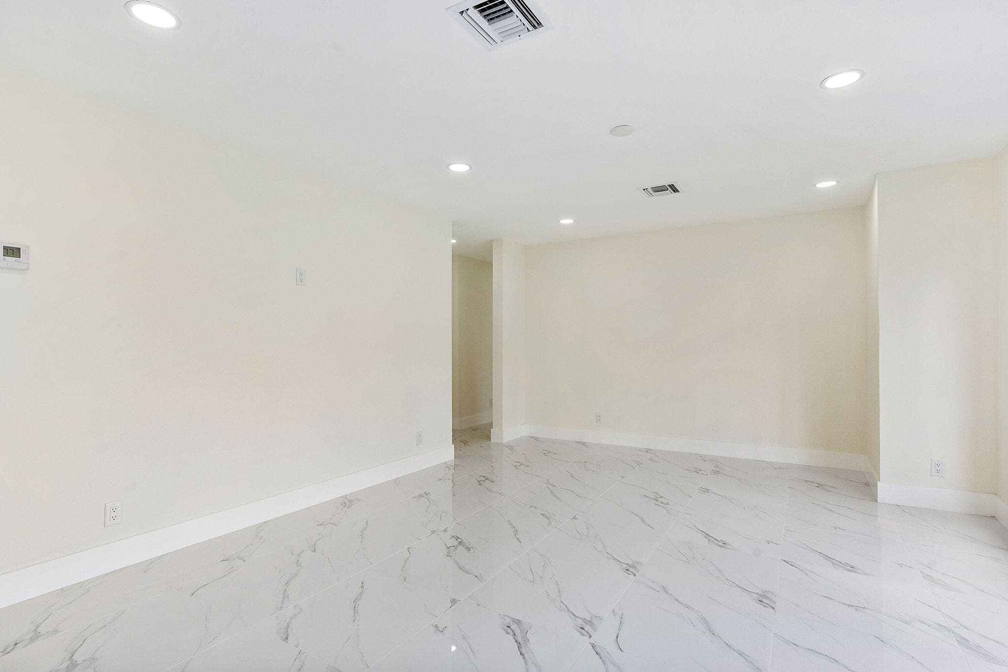 3185 Riddle Road, West Palm Beach, FL 33406 — photo 9 of 33