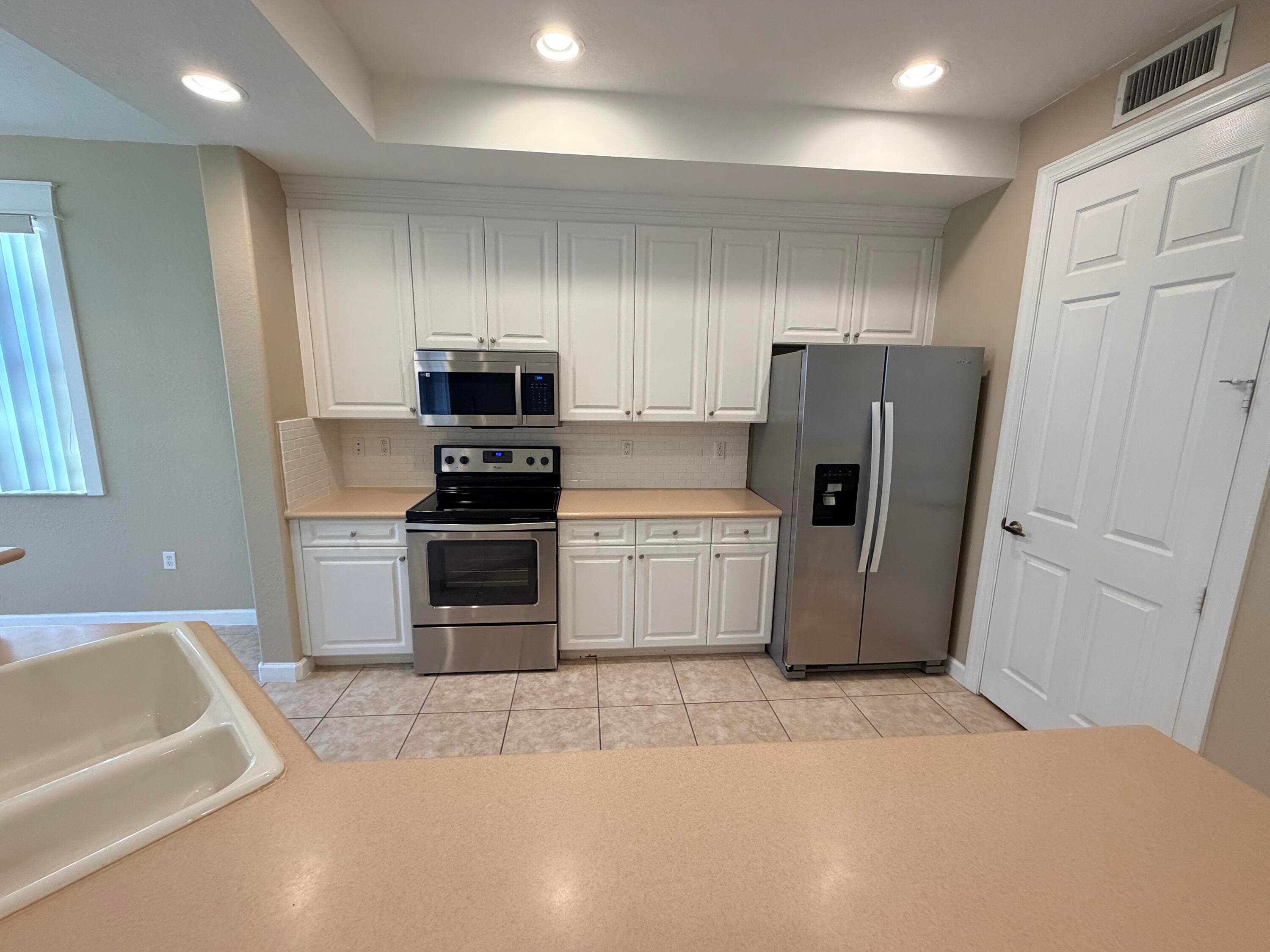 7911 NW 128th Lane 11-c, Parkland, FL 33076 — photo 27 of 71