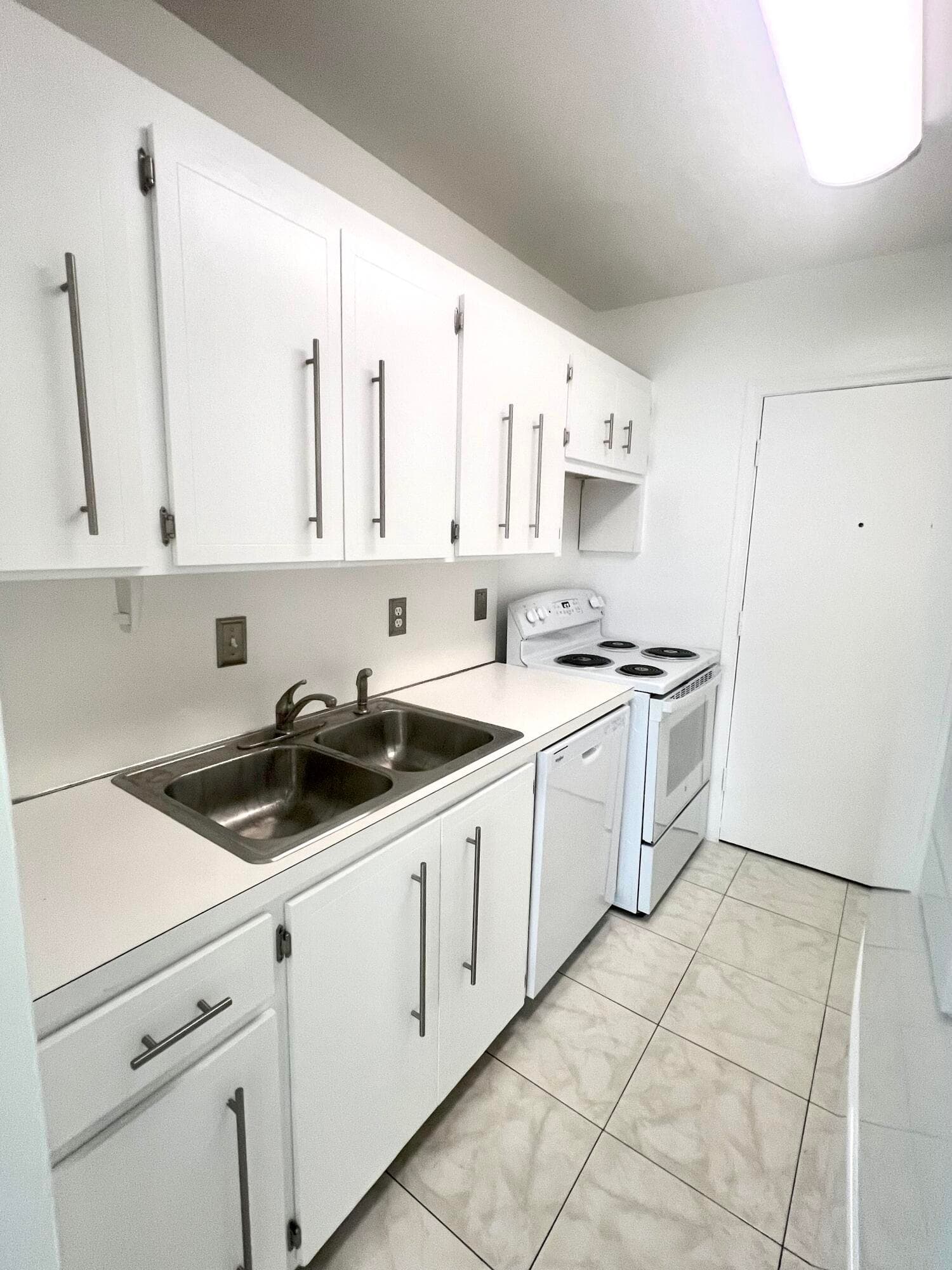 2201 NE 66th Street 1306, Fort Lauderdale, FL 33308 — photo 8 of 34