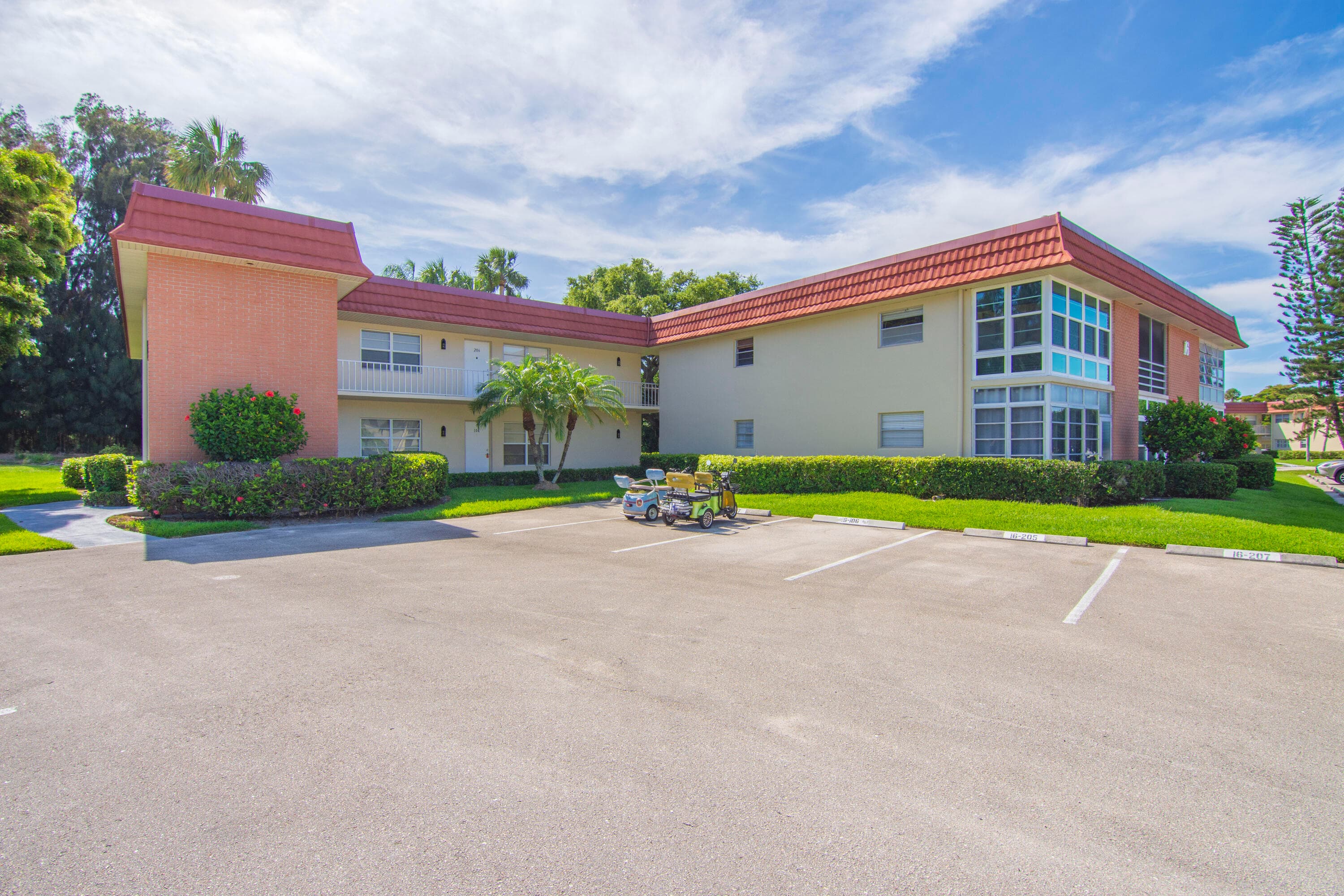 16 Vista Palm Lane 106, Vero Beach, FL 32962 — photo 14 of 55