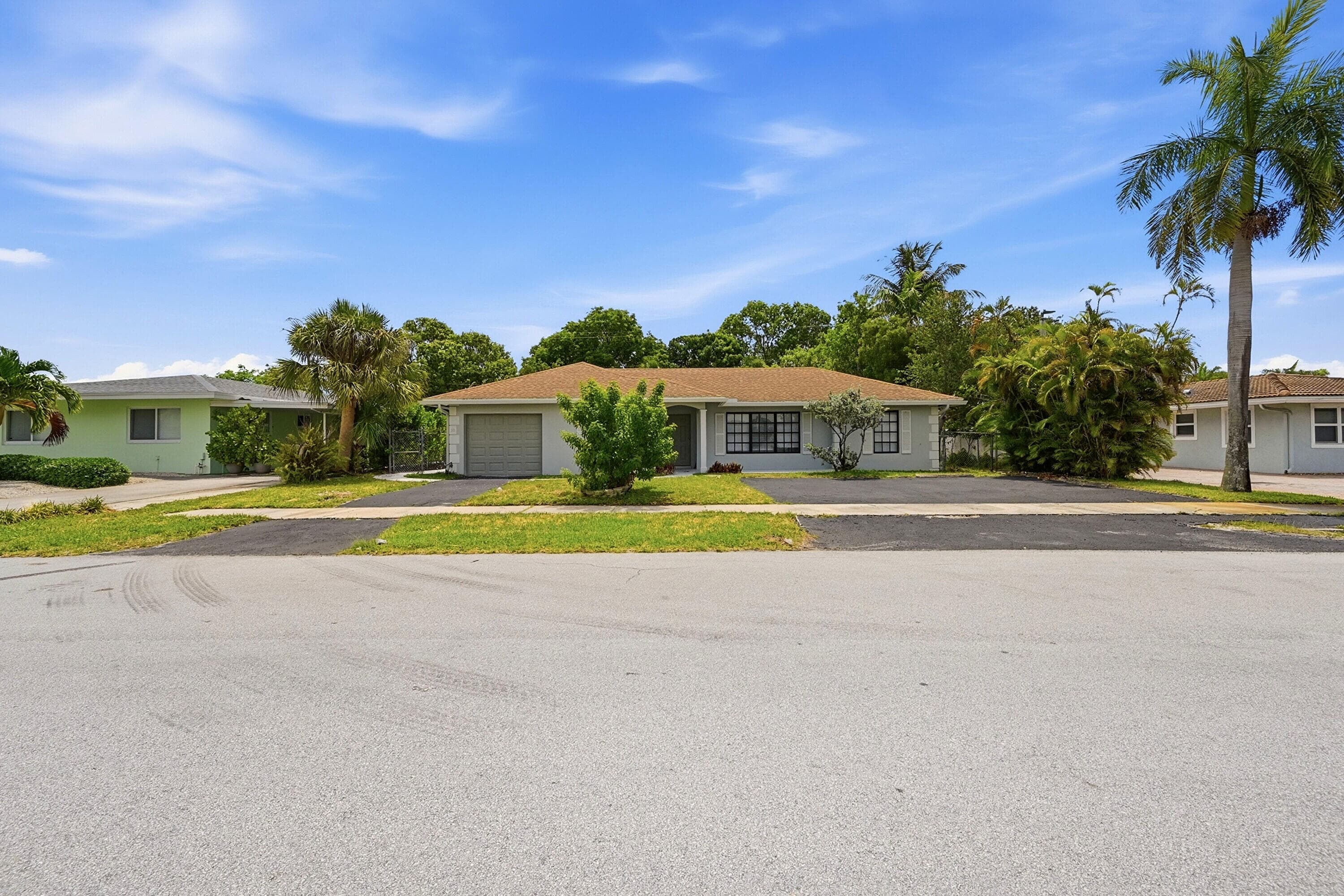 8 NE 9th Avenue, Deerfield Beach, FL 33441 — photo 1 of 56