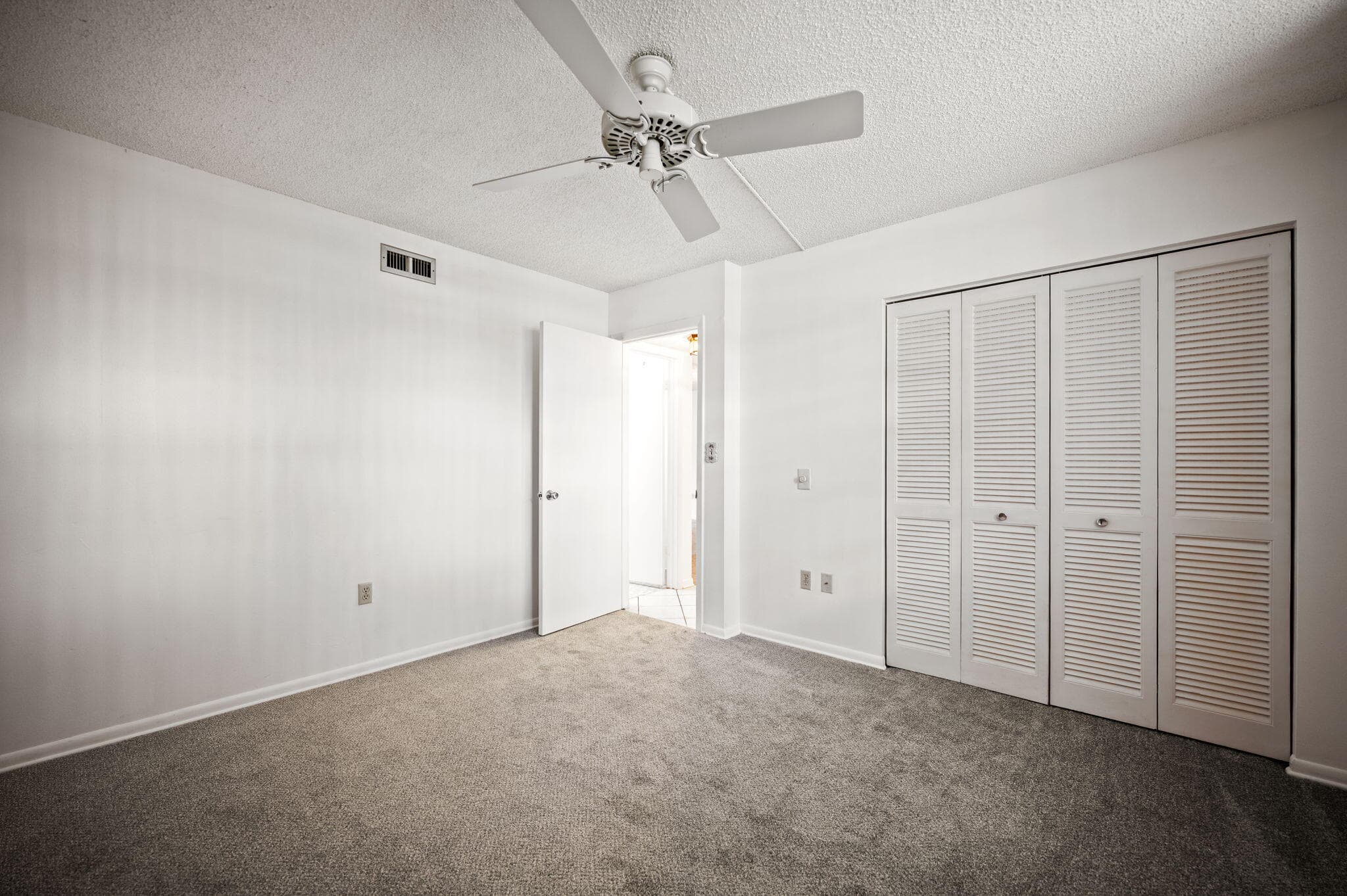 900 Colony Point Circle 121, Pembroke Pines, FL 33026 — photo 17 of 39