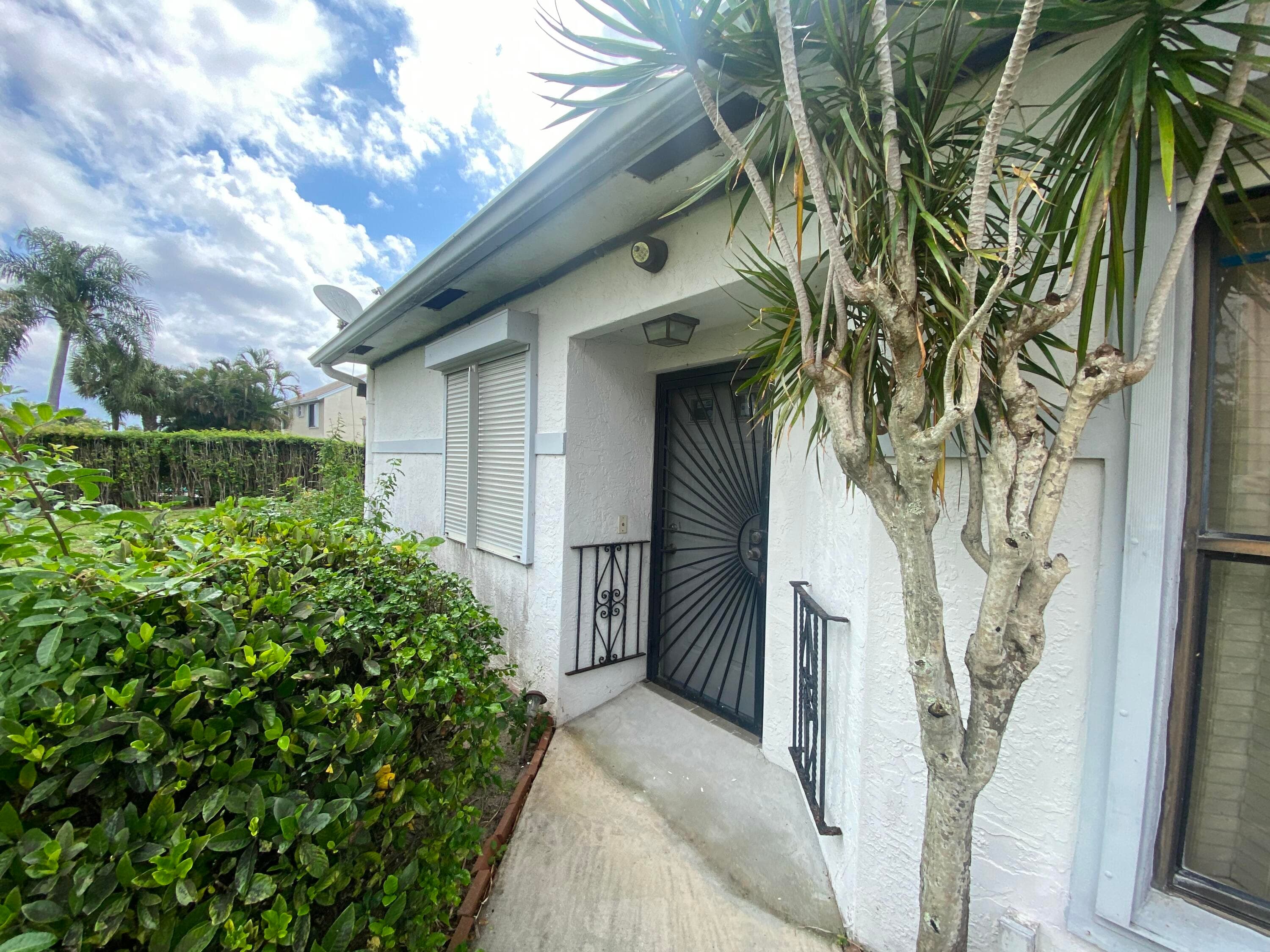 62 Willow Circle, Boynton Beach, FL 33436 — photo 4 of 30