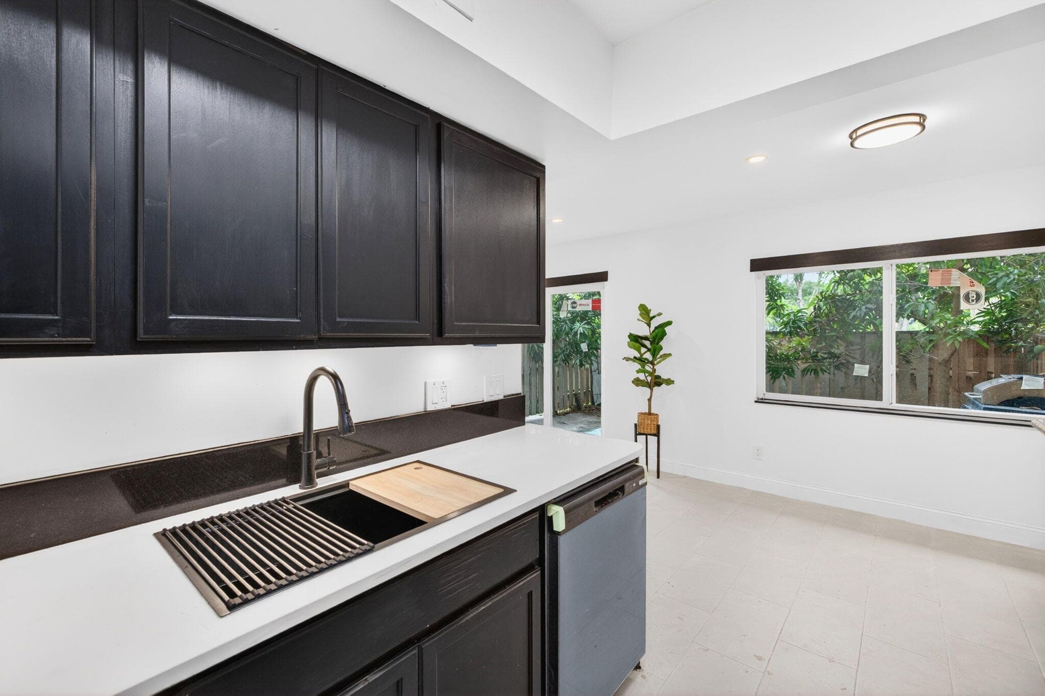 5611 NW 21st Street 8-a, Lauderhill, FL 33313 — photo 16 of 37
