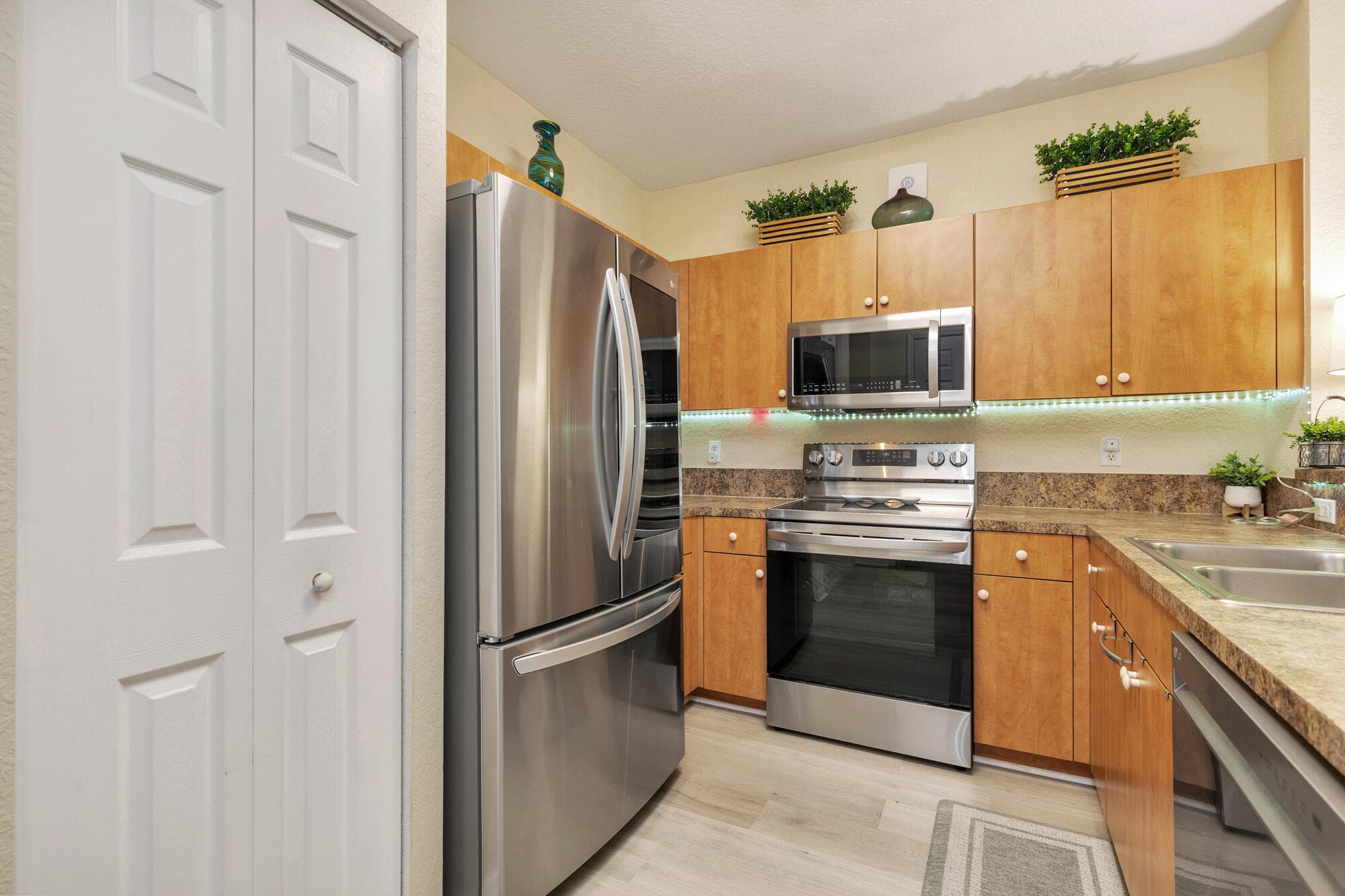 3725 Oleander Terrace, Riviera Beach, FL 33404 — photo 6 of 22