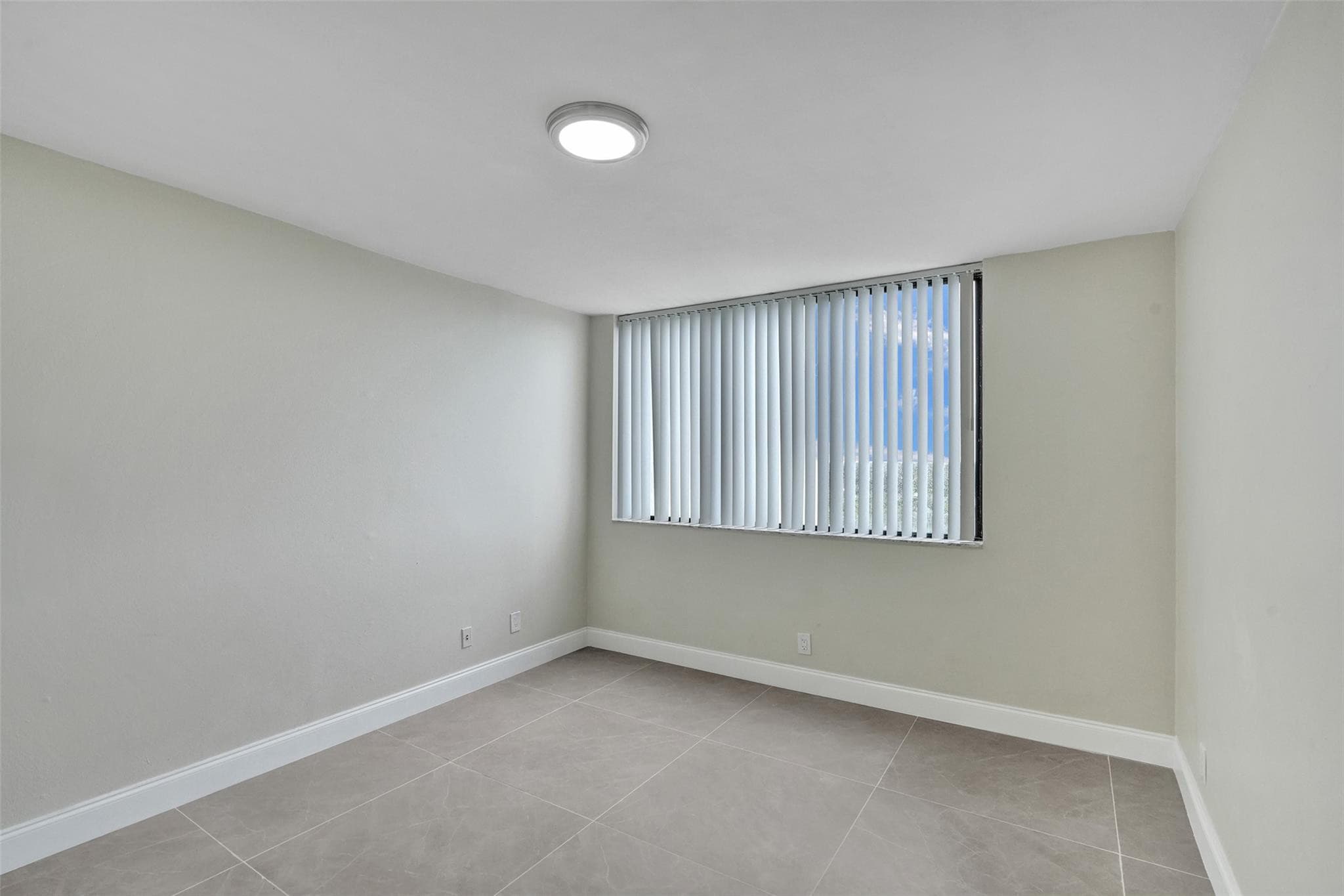 4222 Inverrary Boulevard 4810, Lauderhill, FL 33319 — photo 29 of 64
