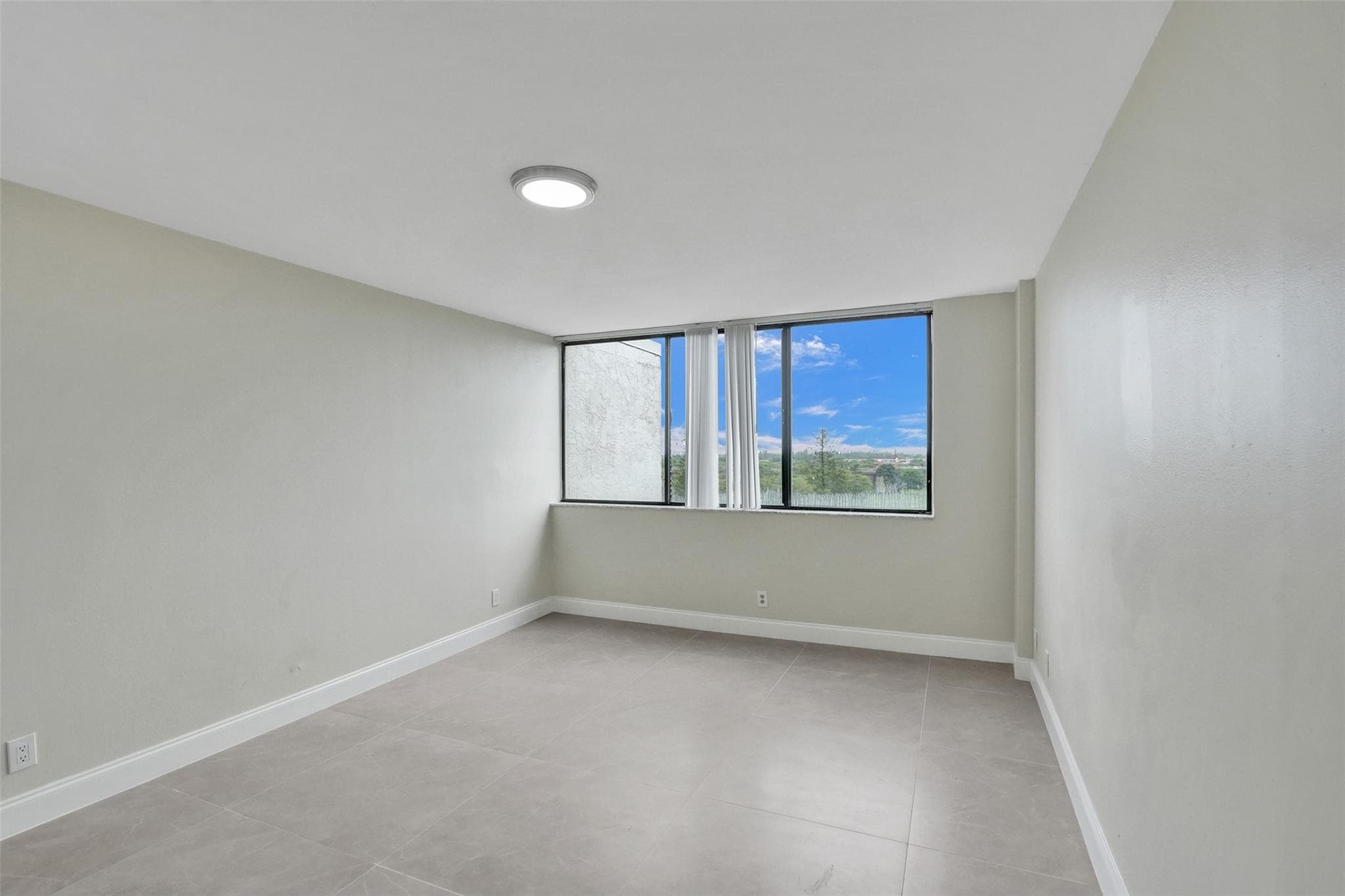 4222 Inverrary Boulevard 4810, Lauderhill, FL 33319 — photo 44 of 64
