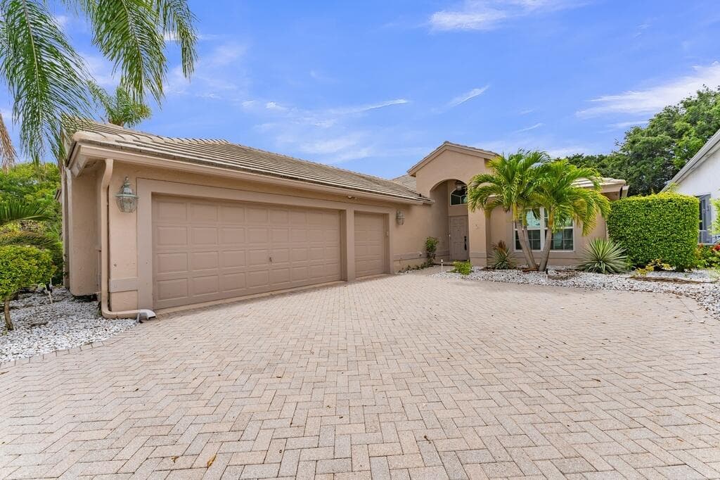 6429 Three Lakes, Boynton Beach, FL 33437 — photo 3 of 51