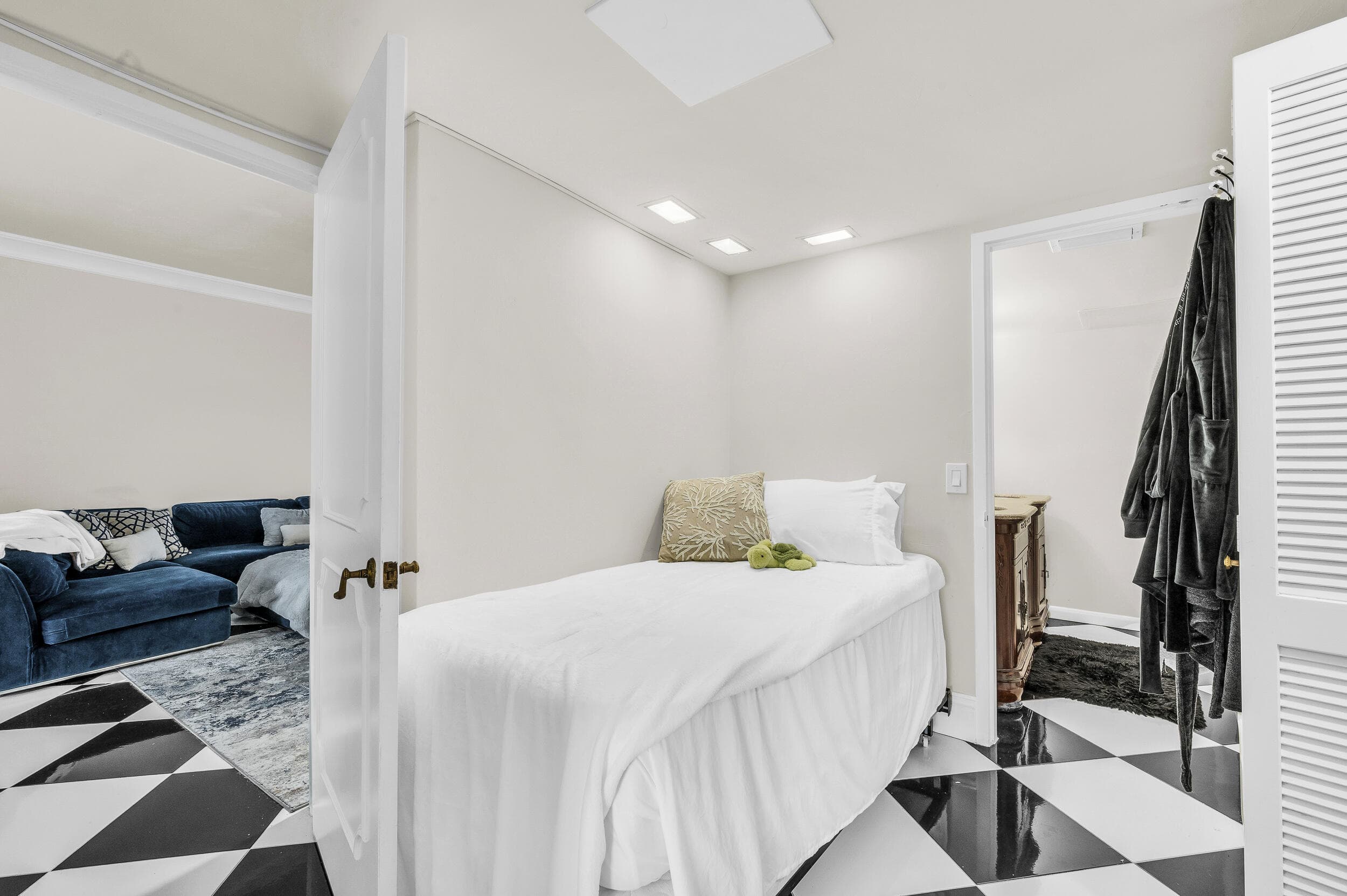 333 S Sunset Drive 204, Fort Lauderdale, FL 33301 — photo 18 of 28