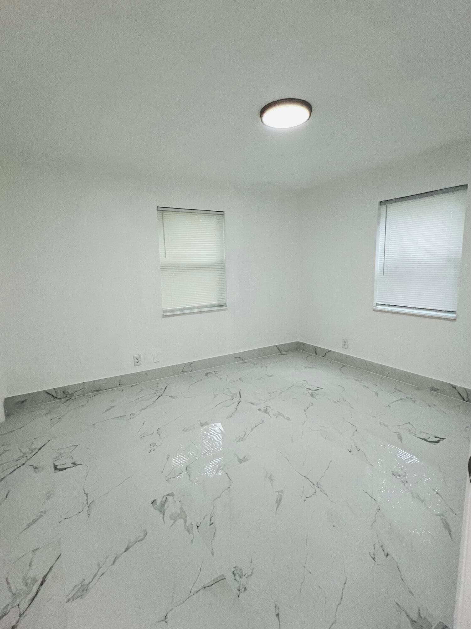 525 NW 22nd Avenue, Fort Lauderdale, FL 33311 — photo 20 of 24